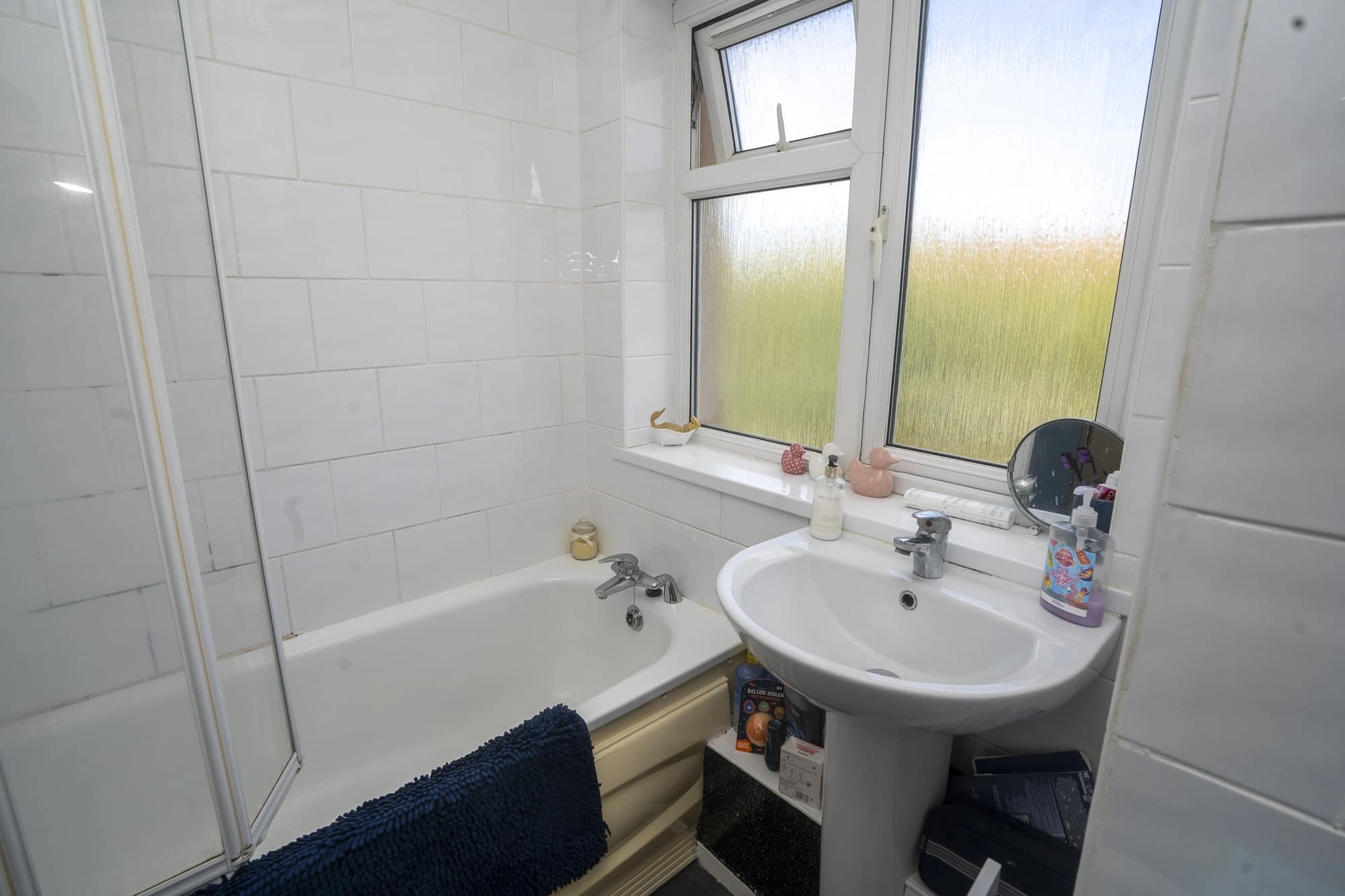 property photo 8 of 20
