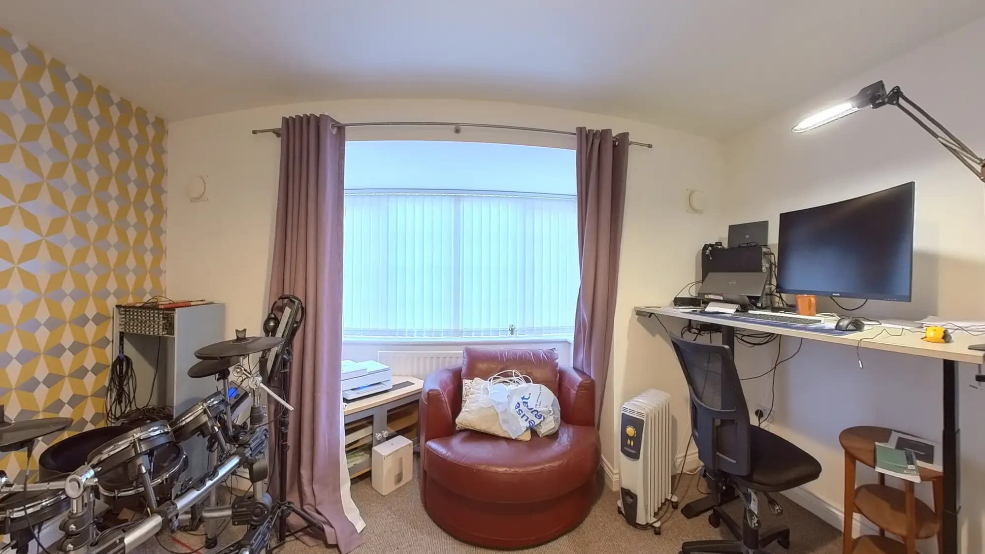 property photo 5 of 15