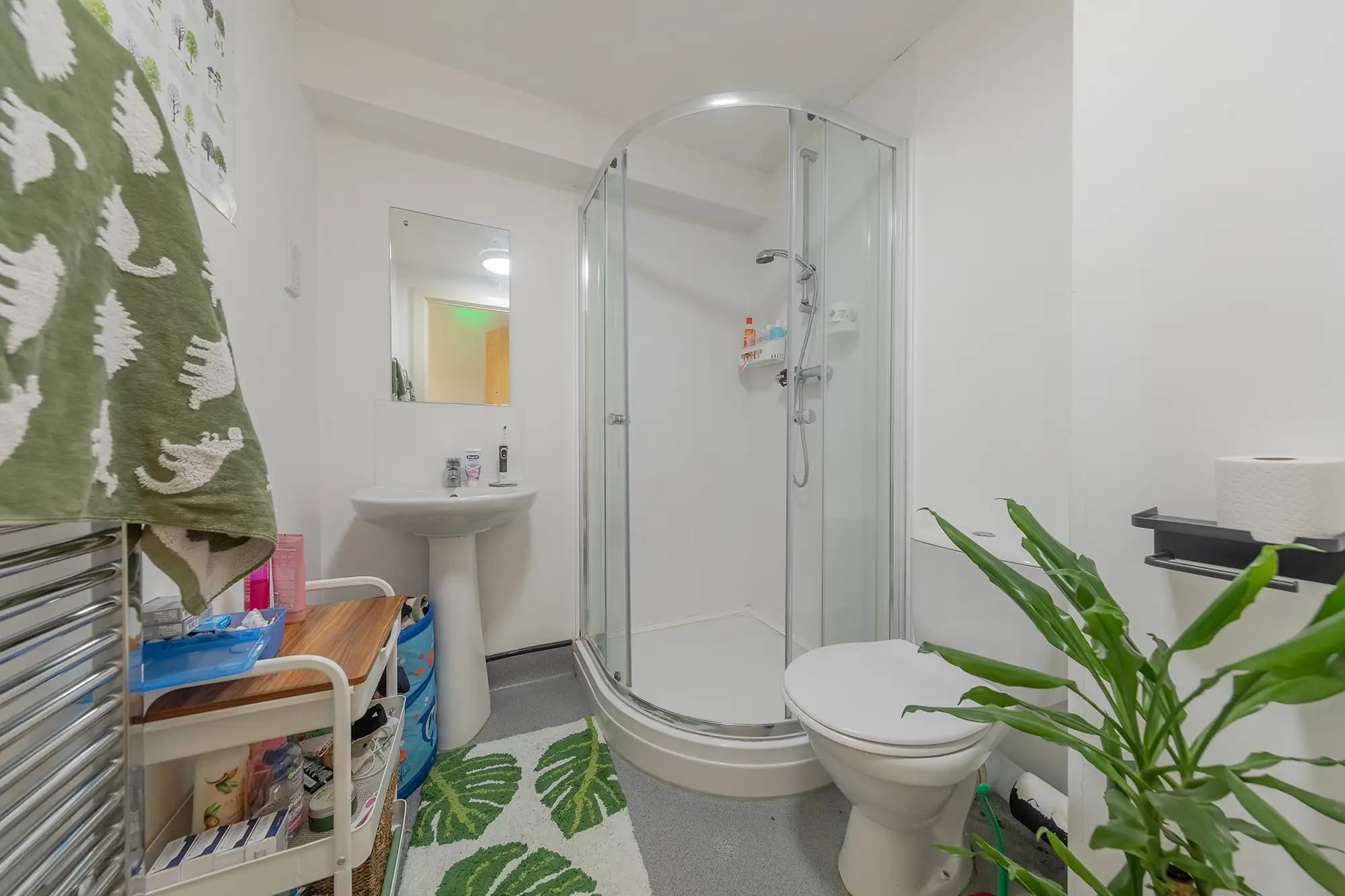 property photo 5 of 44