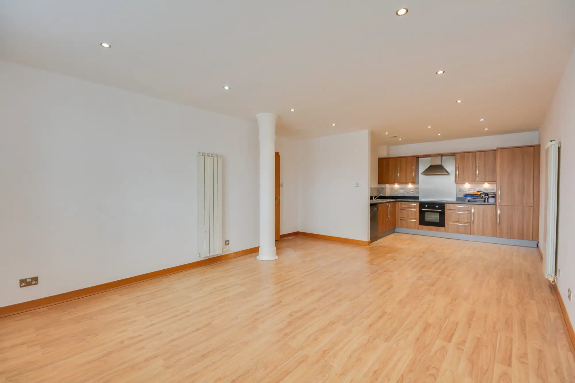 property photo 5 of 25