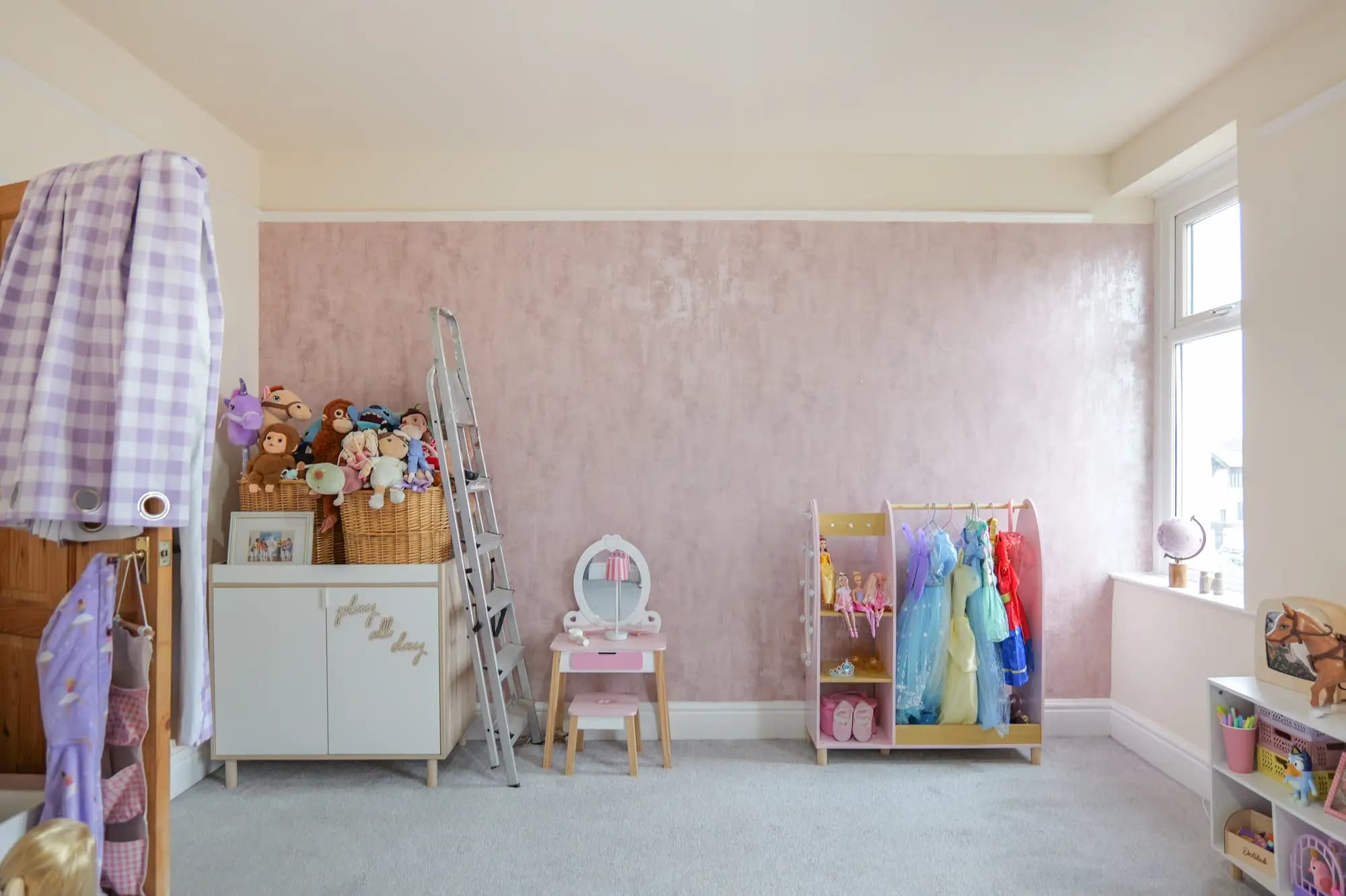 property photo 10 of 28