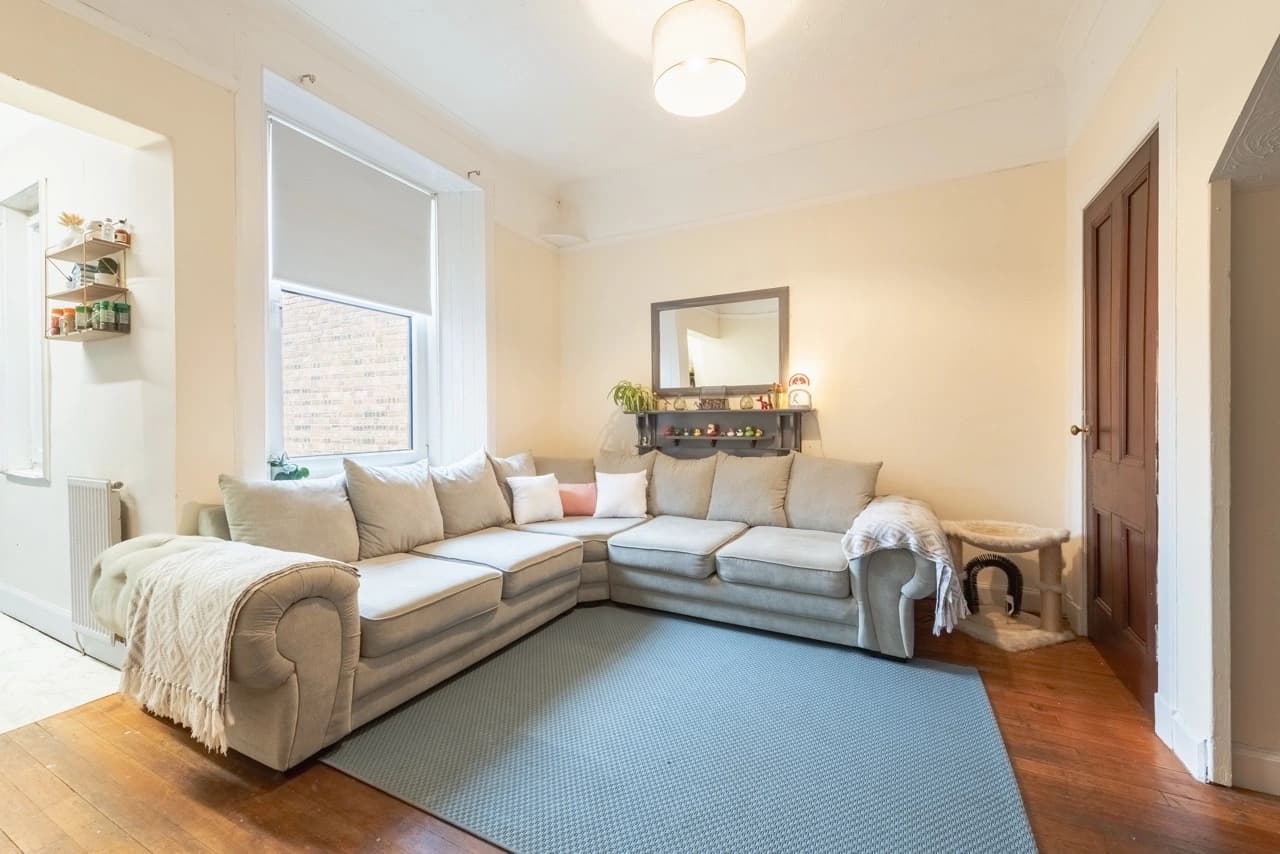 property photo 7 of 32