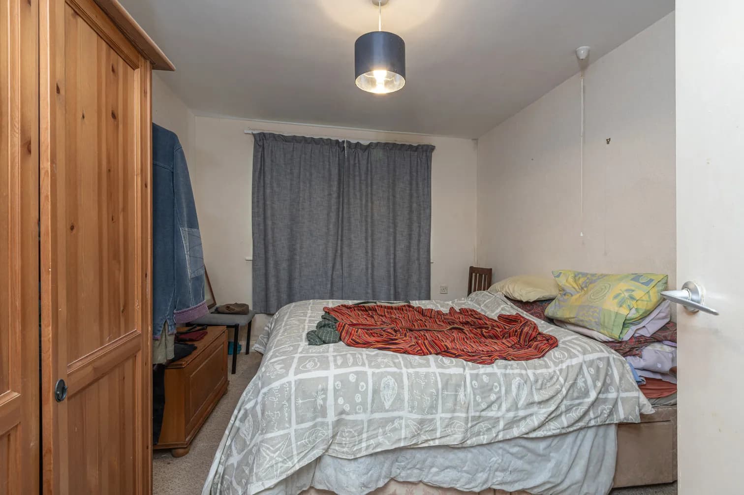 property photo 8 of 15