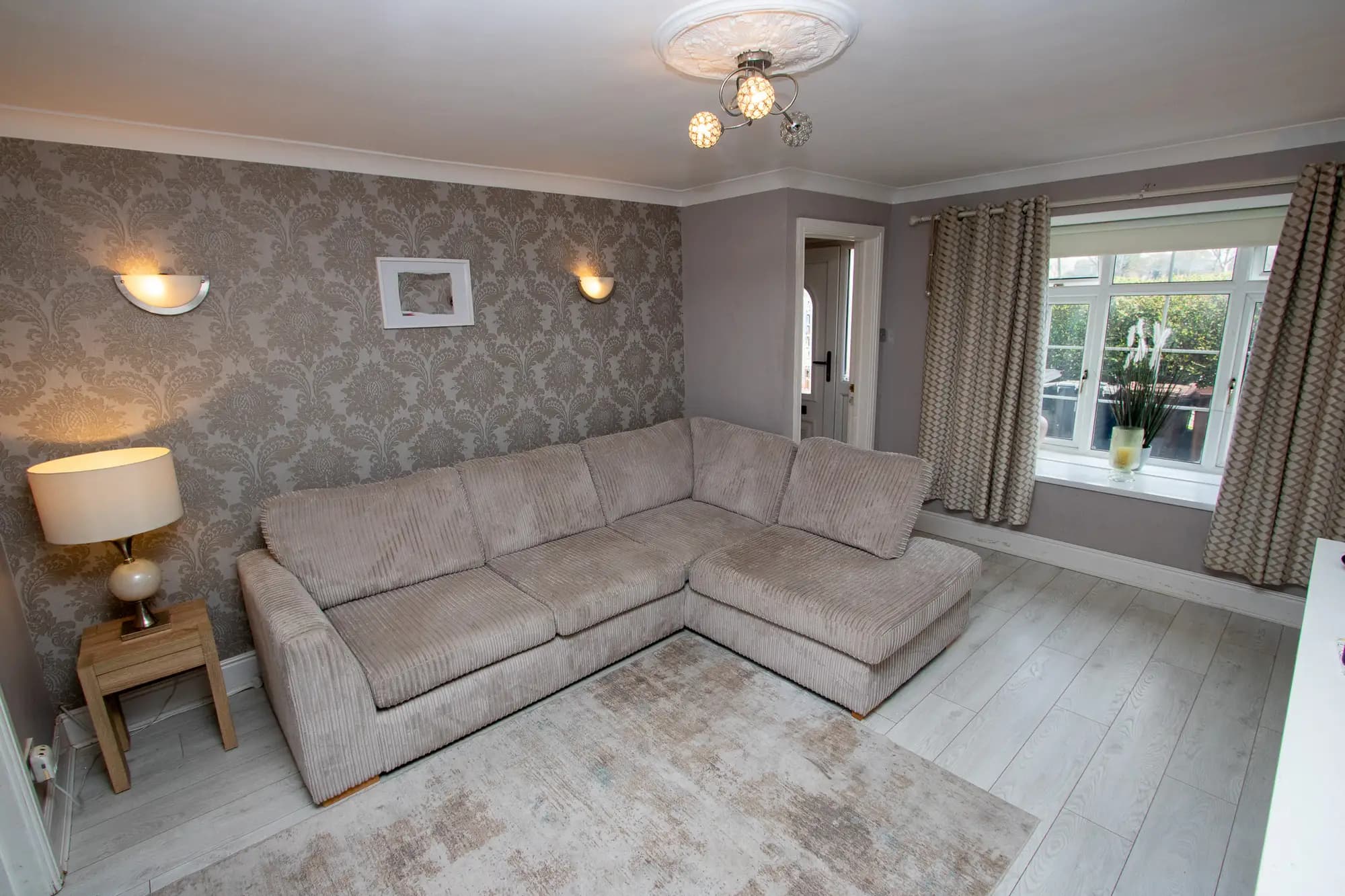 property photo 4 of 16