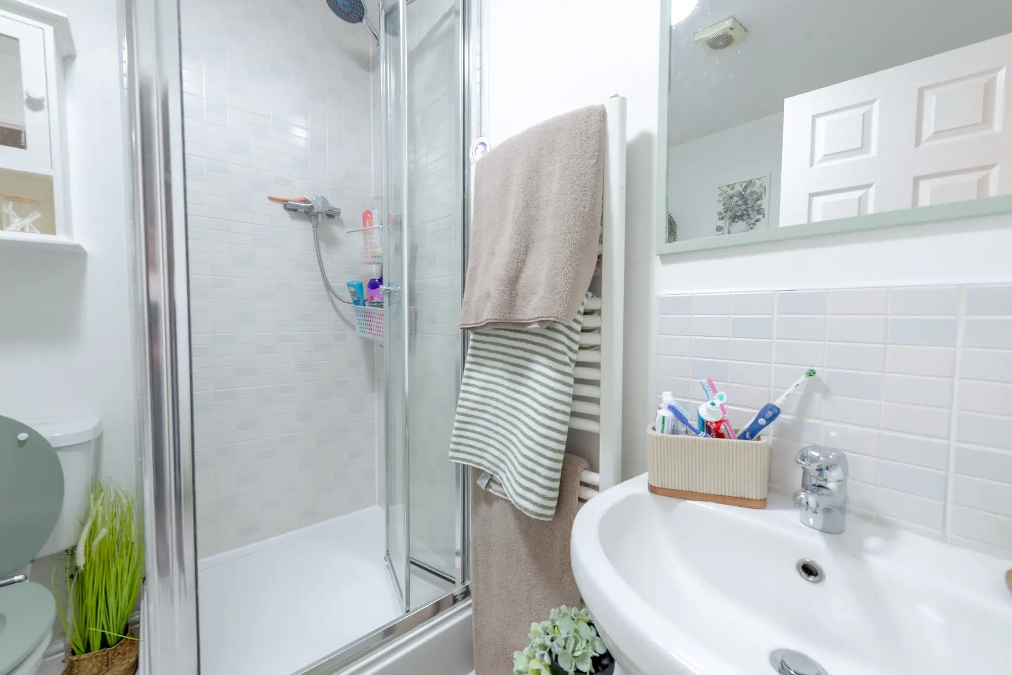 property photo 17 of 43