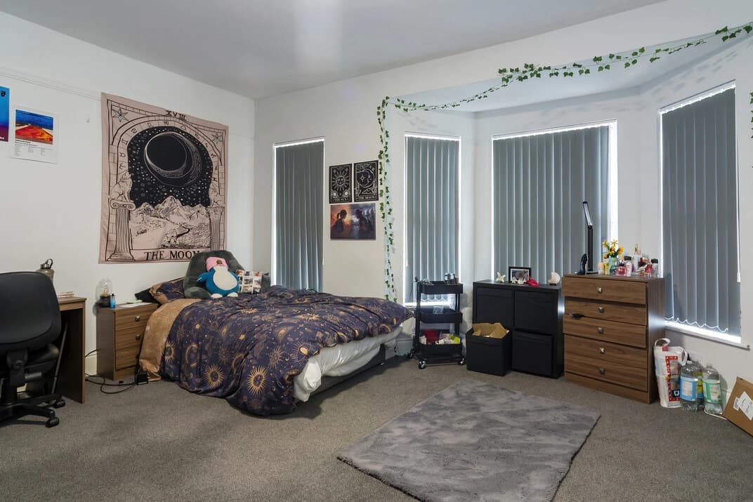 property photo 15 of 19
