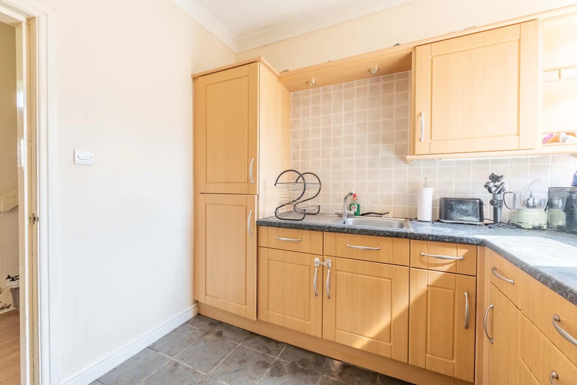 property photo 5 of 33