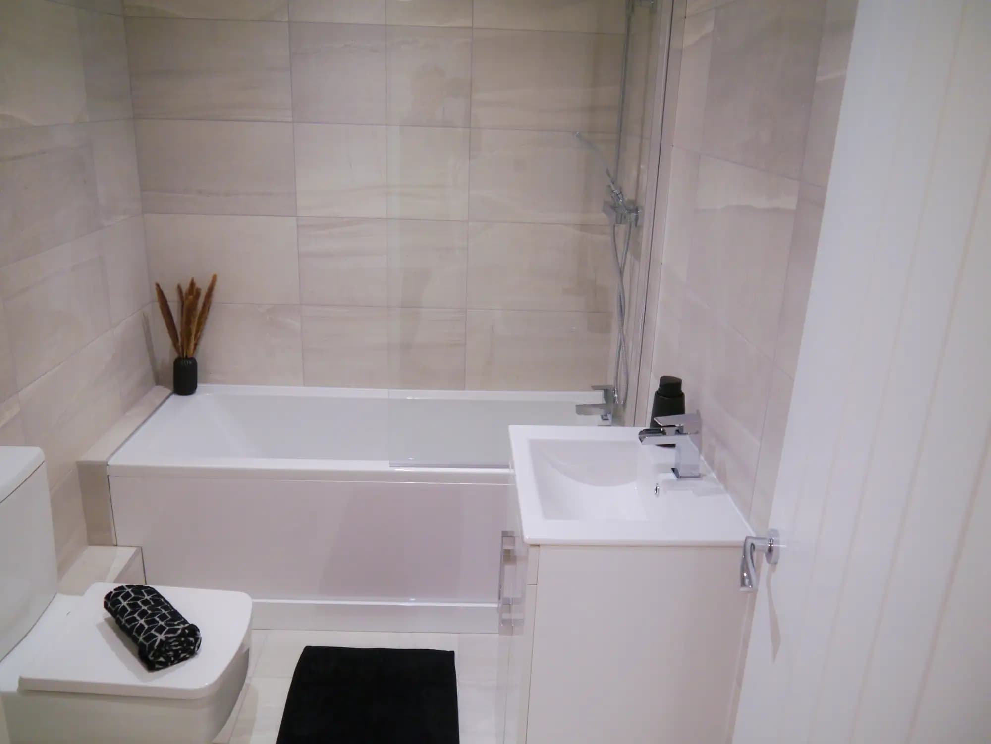 property photo 22 of 34