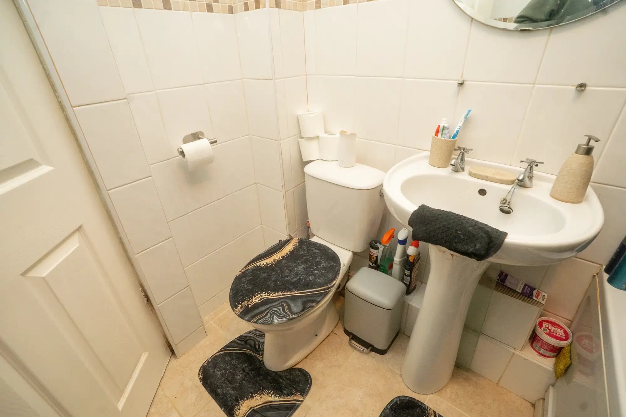 property photo 9 of 16