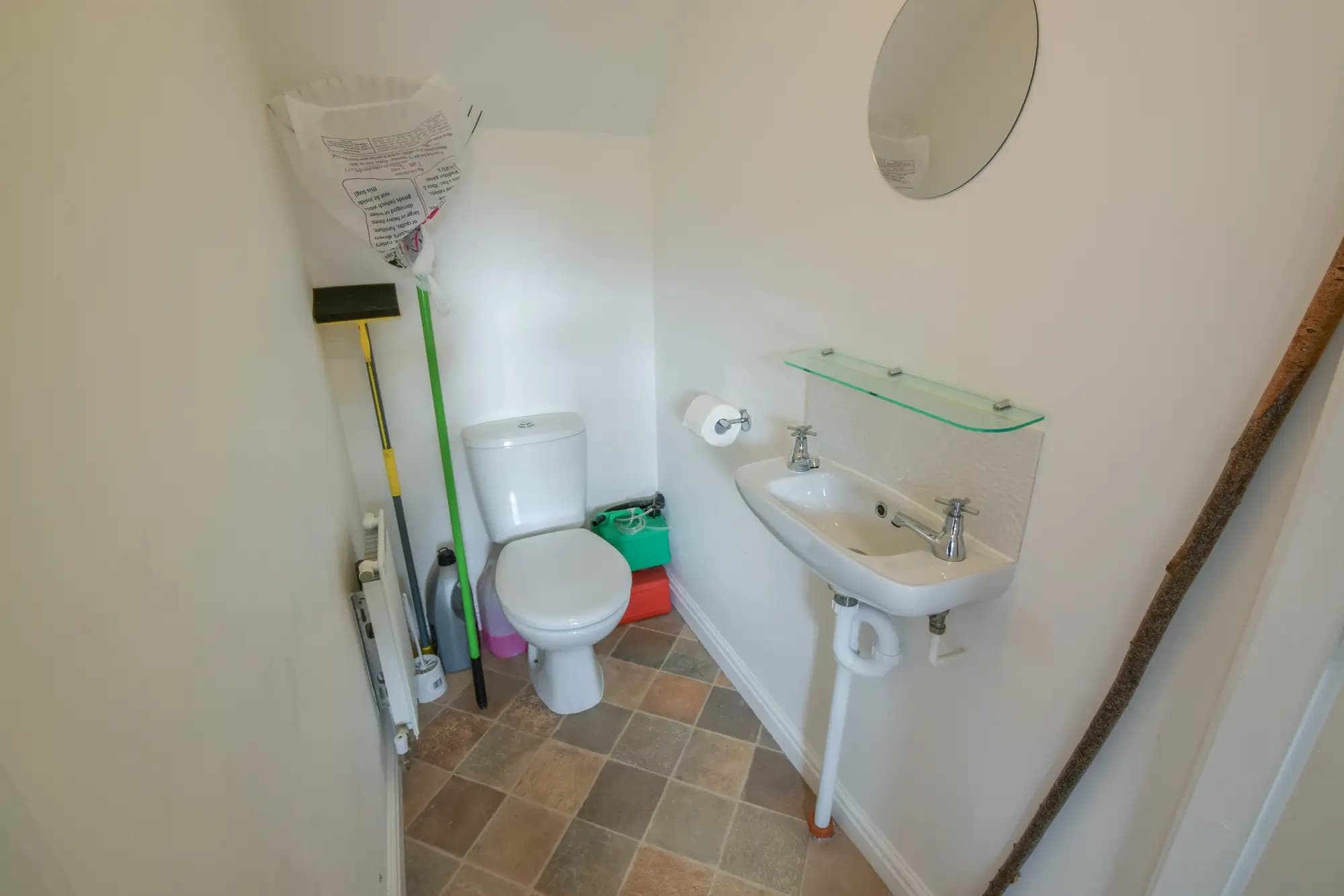 property photo 8 of 18