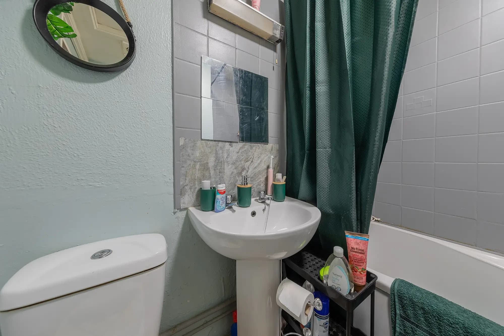 property photo 10 of 17