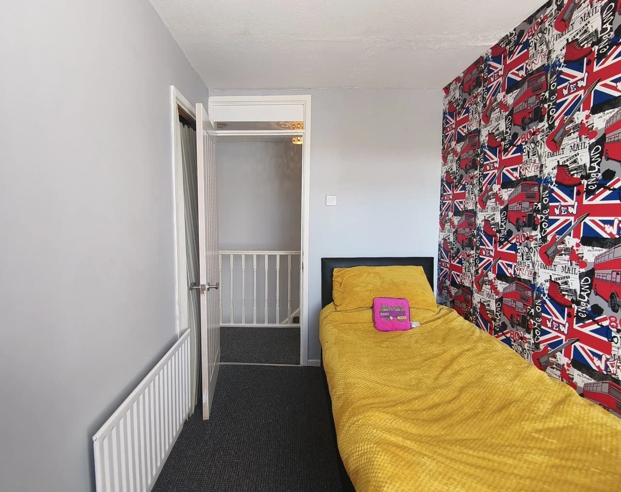 property photo 13 of 25