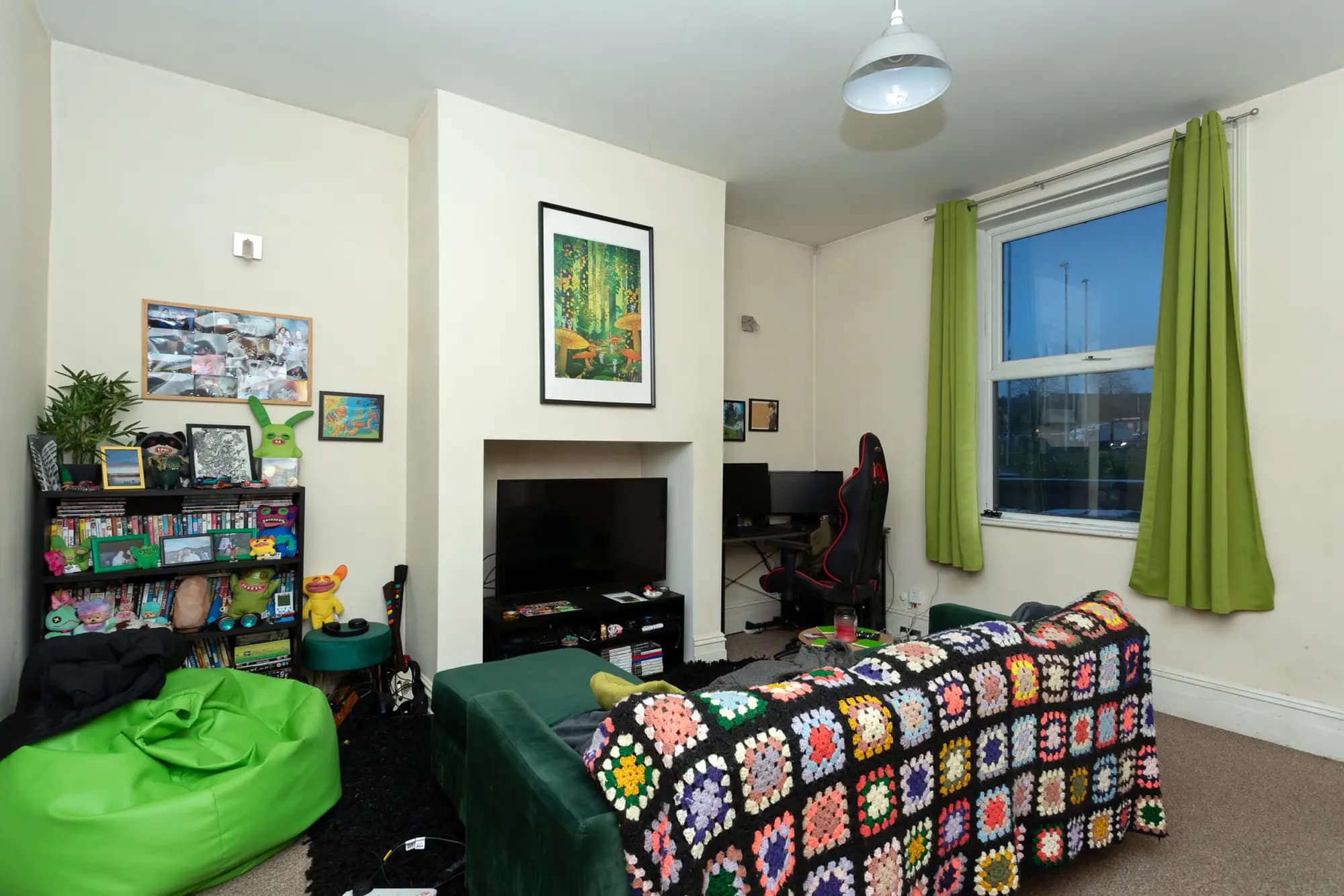 property photo 2 of 20