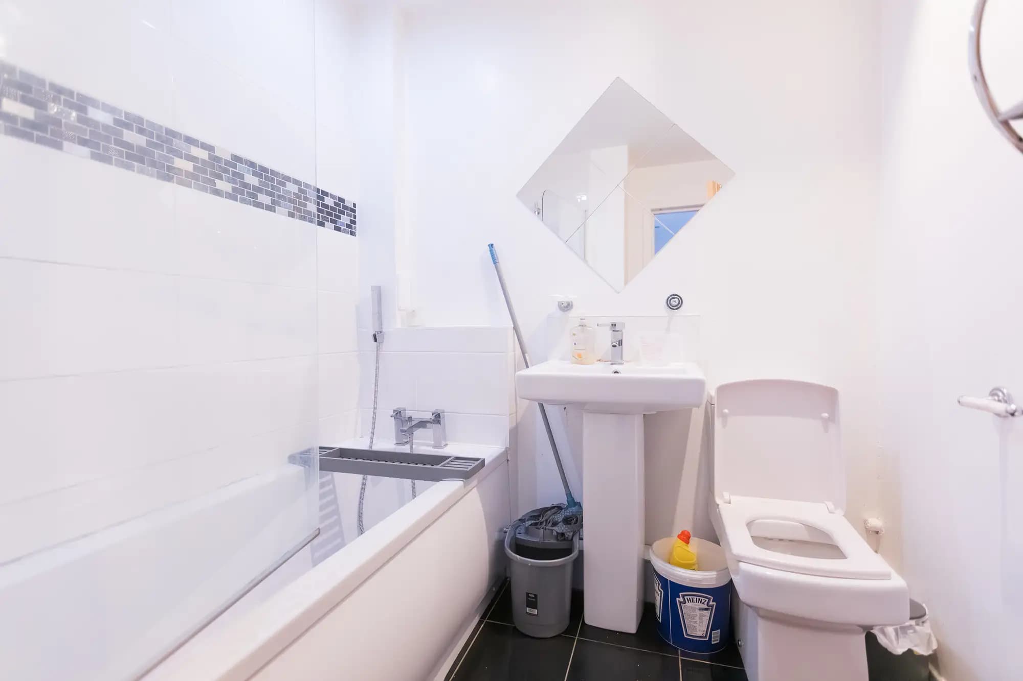 property photo 13 of 32