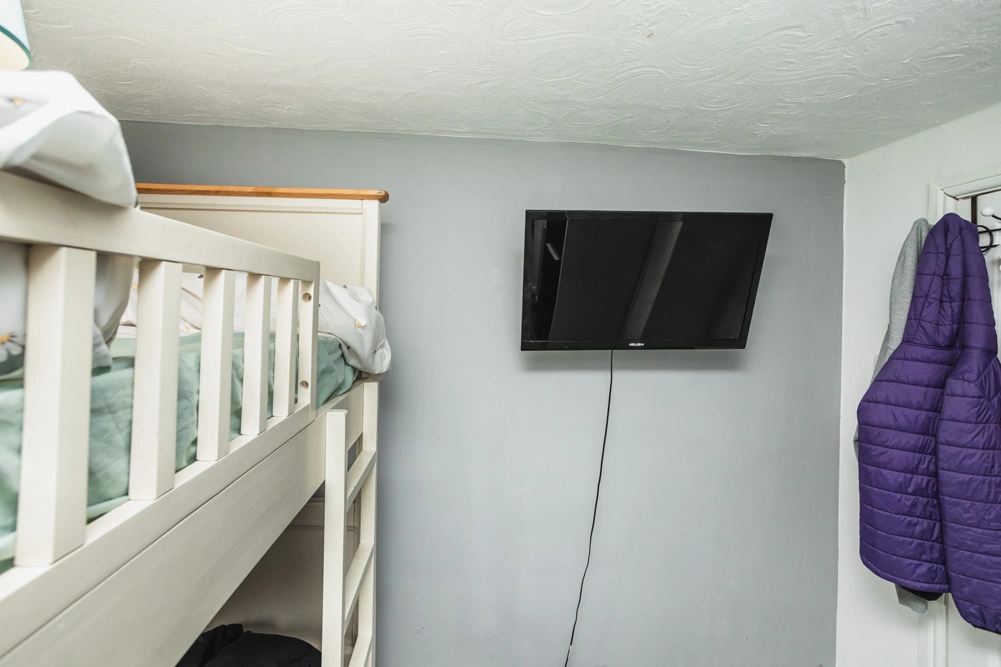 property photo 17 of 32