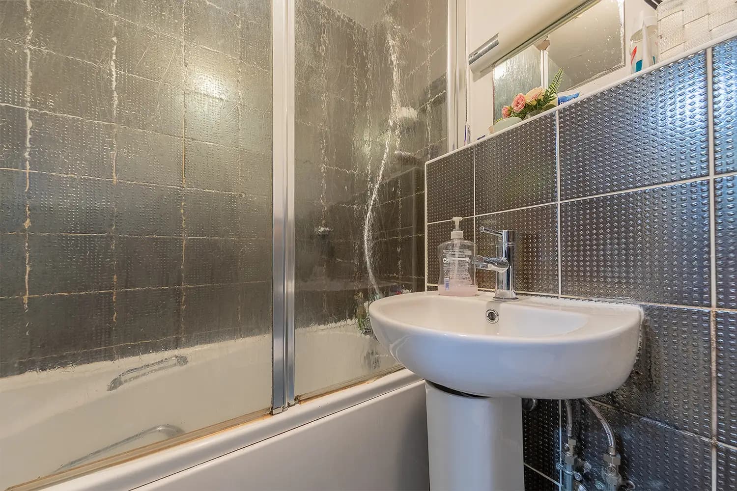 property photo 13 of 37
