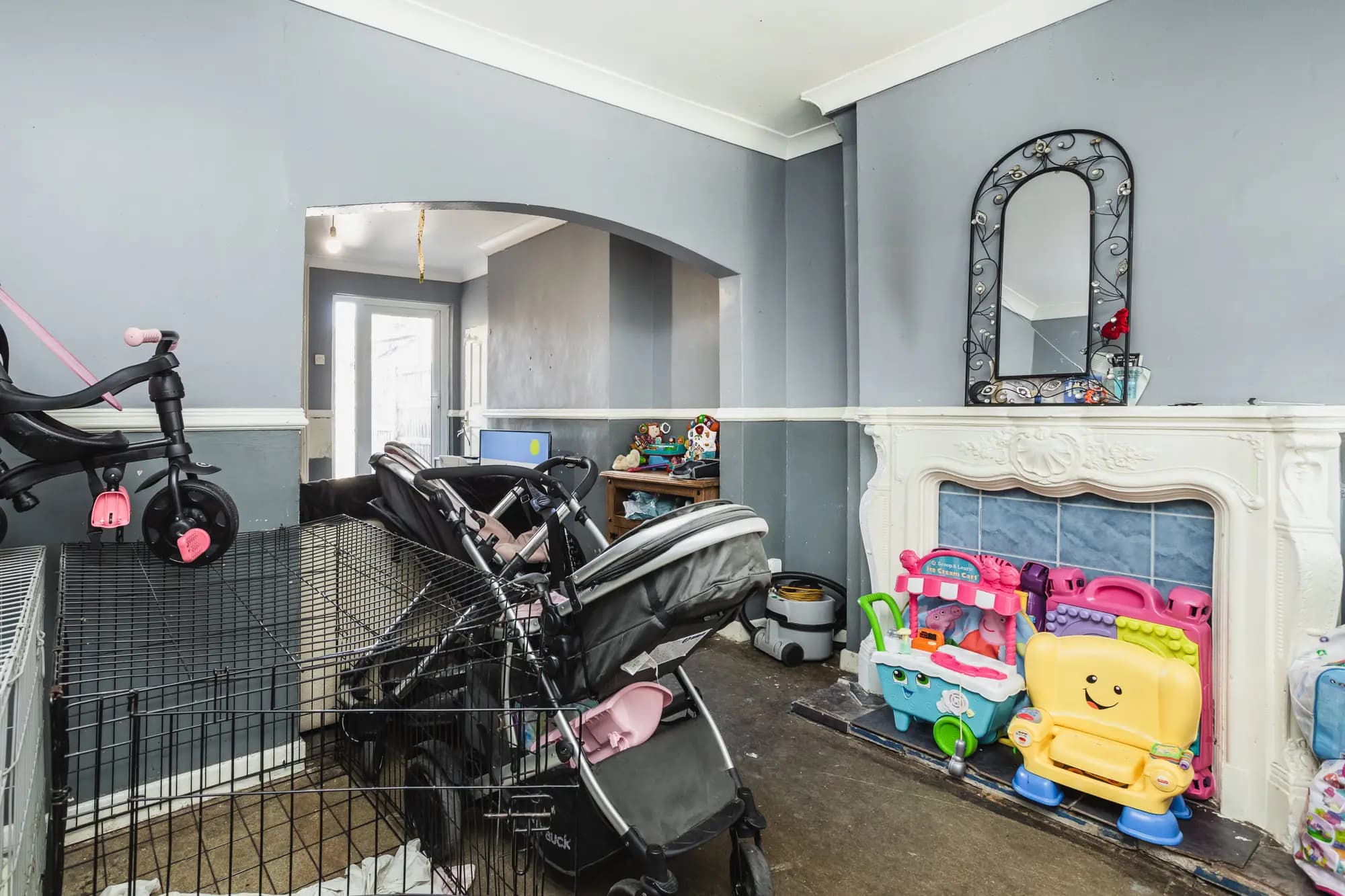 property photo 6 of 26