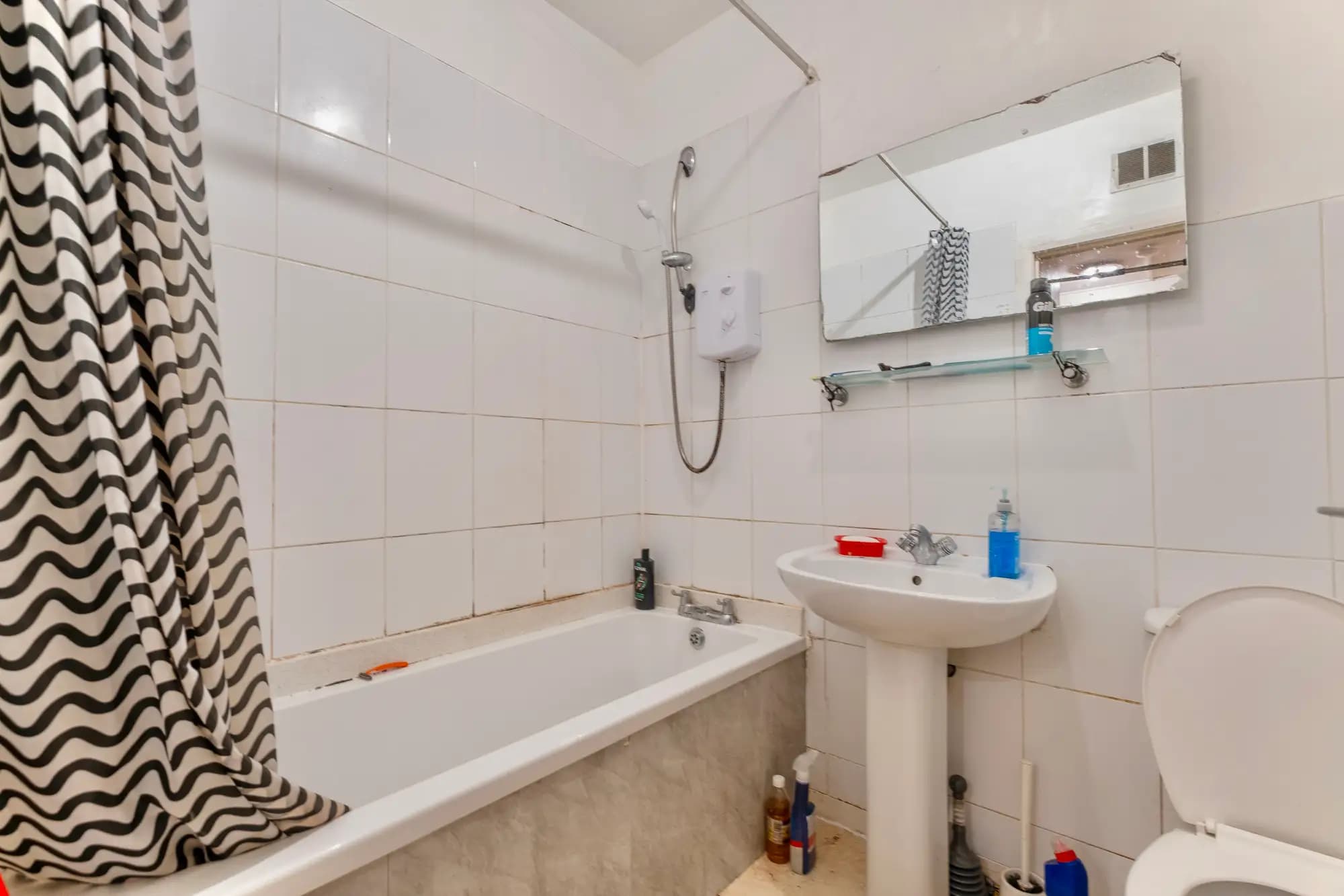 property photo 9 of 20