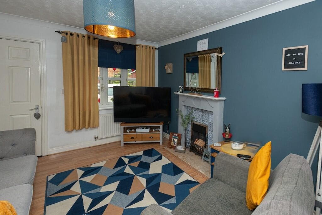property photo 3 of 30