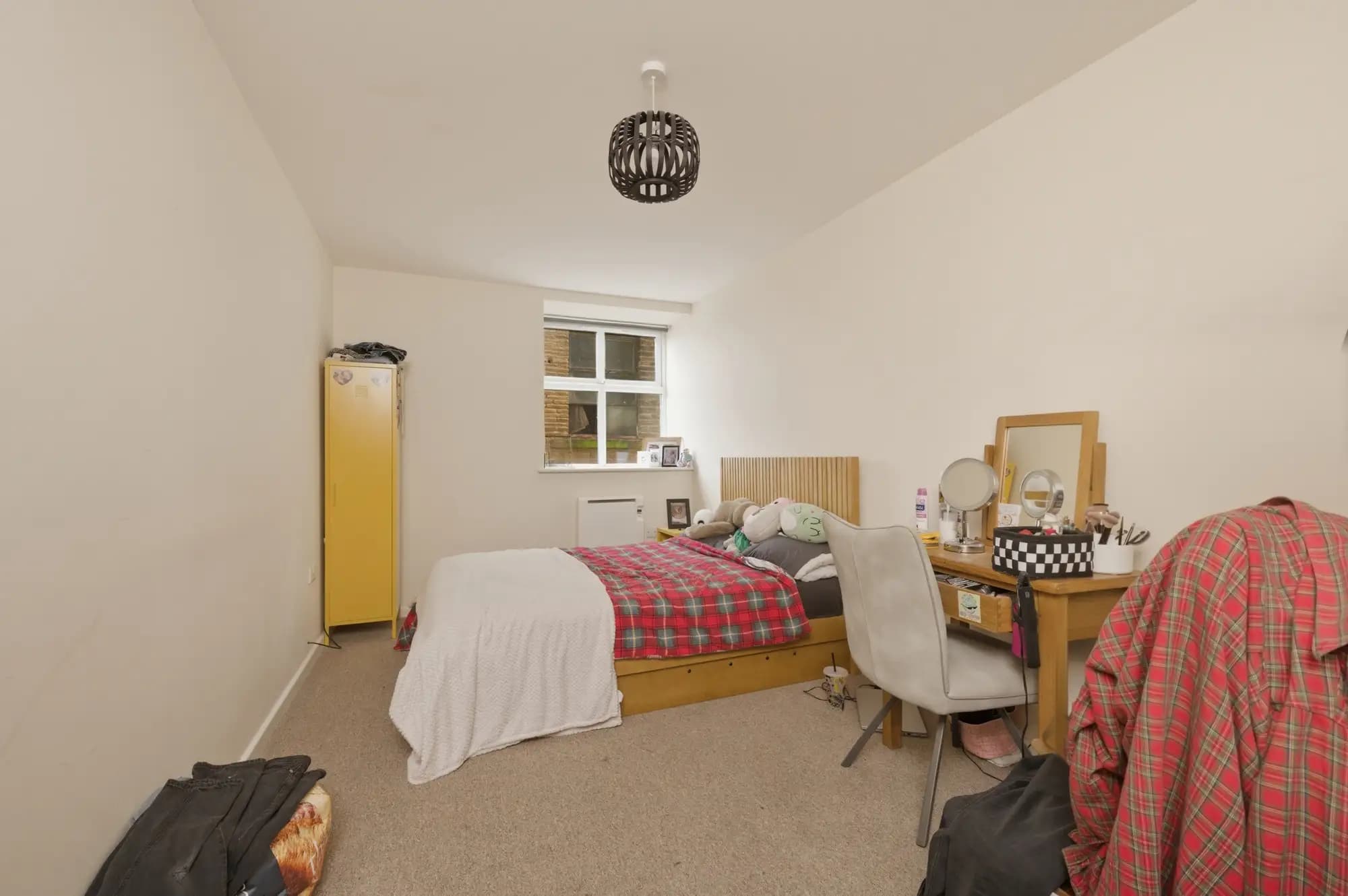 property photo 8 of 11