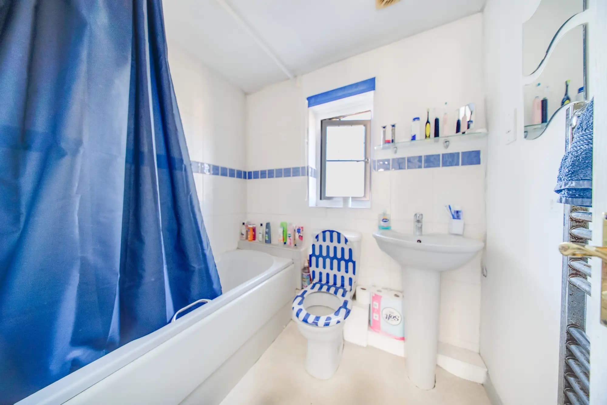 property photo 5 of 17