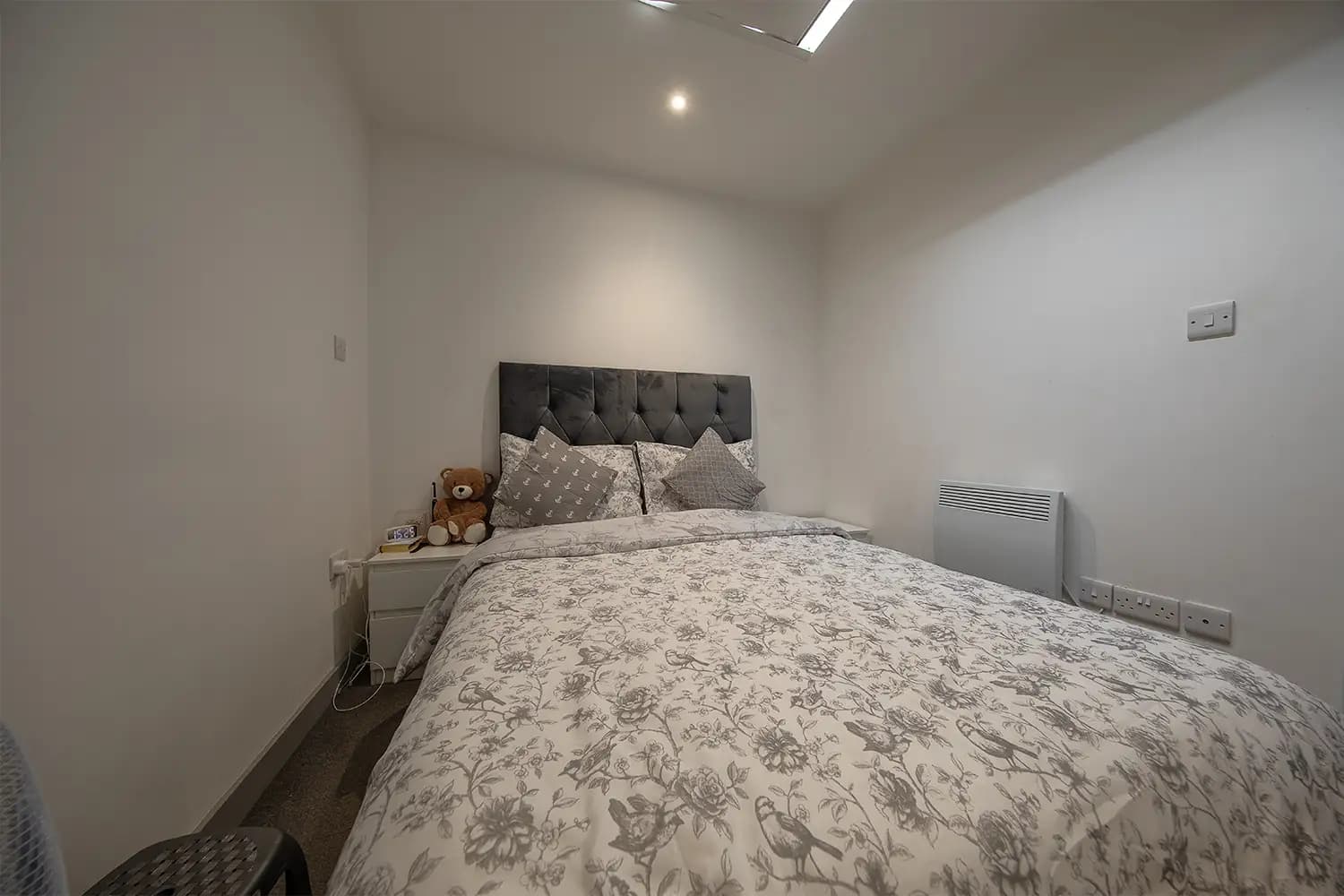 property photo 11 of 15