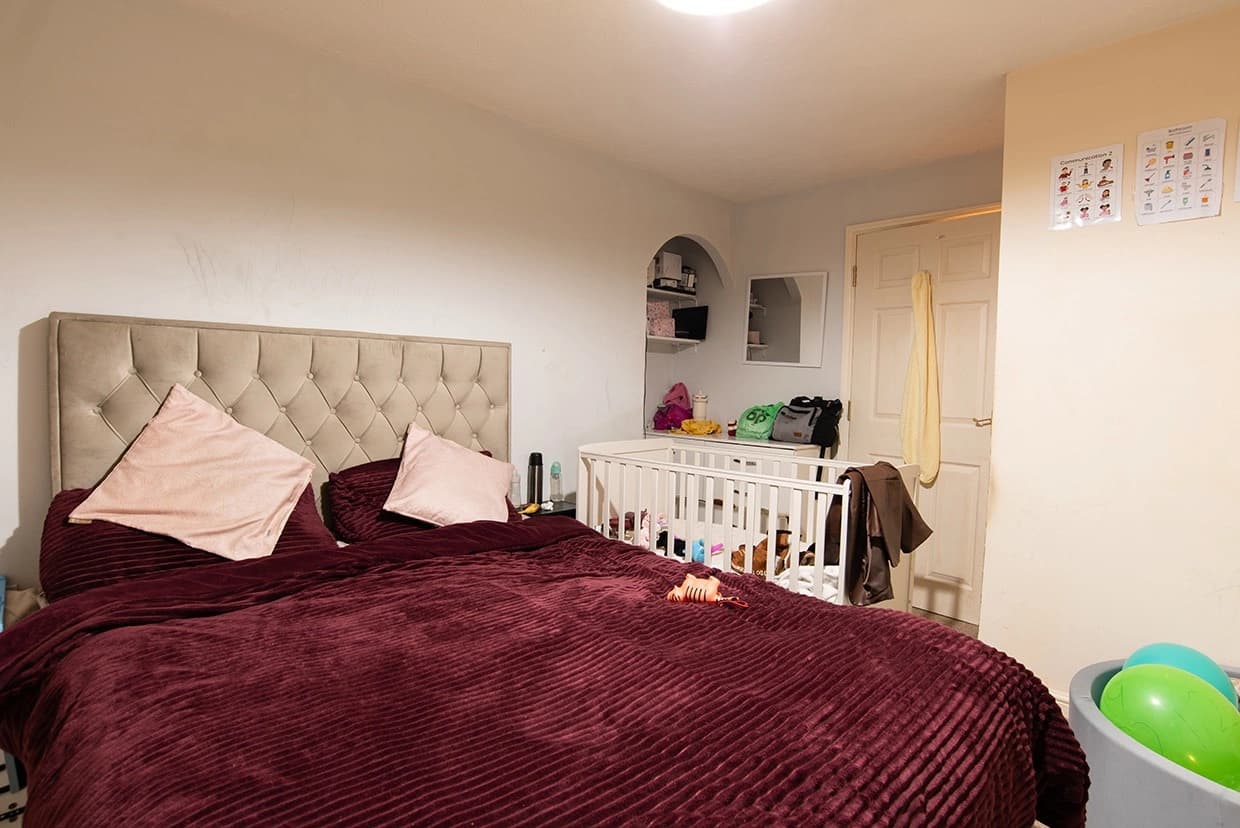property photo 11 of 18