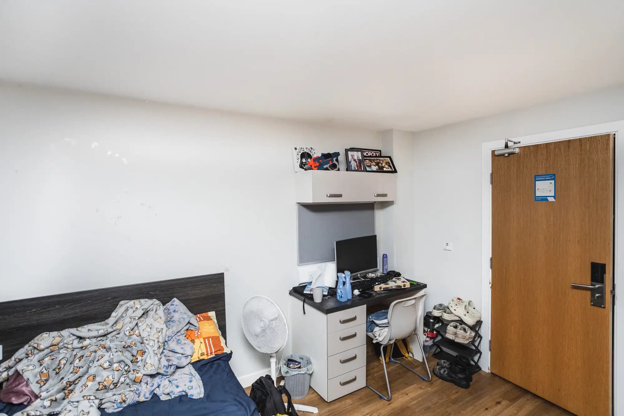 property photo 9 of 11