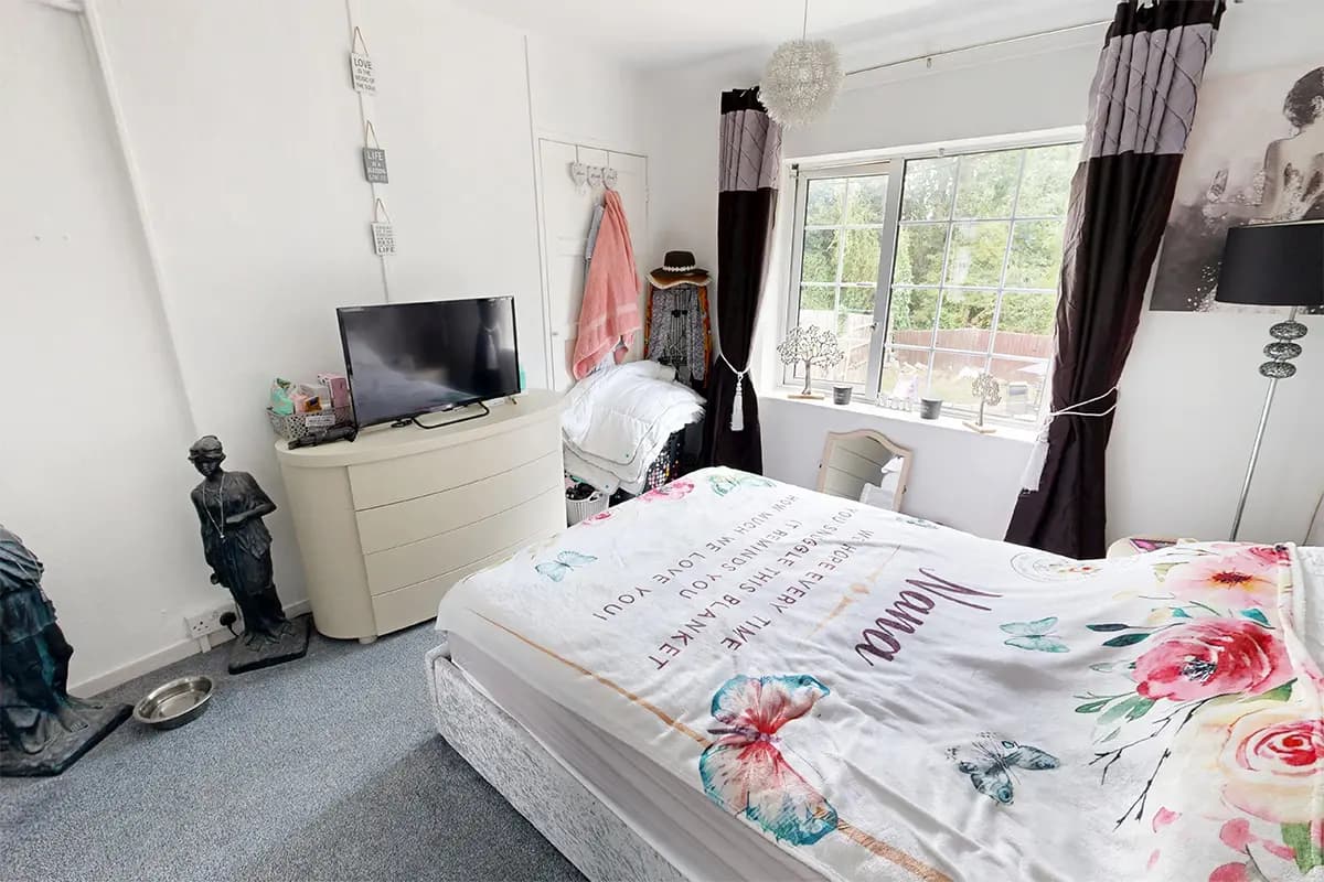 property photo 15 of 35
