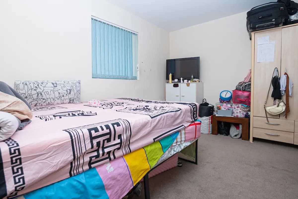 property photo 11 of 23