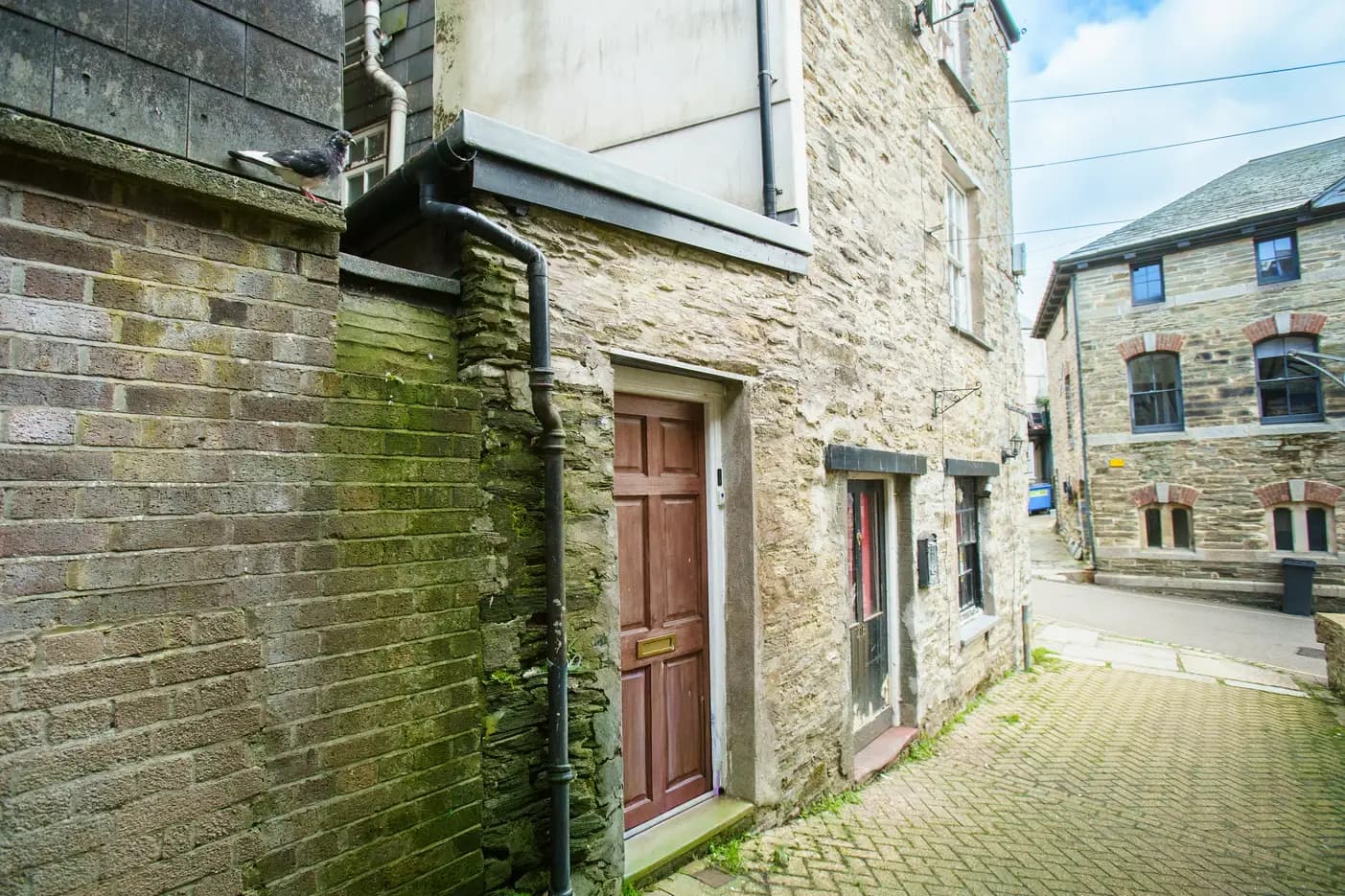 property photo 13 of 14