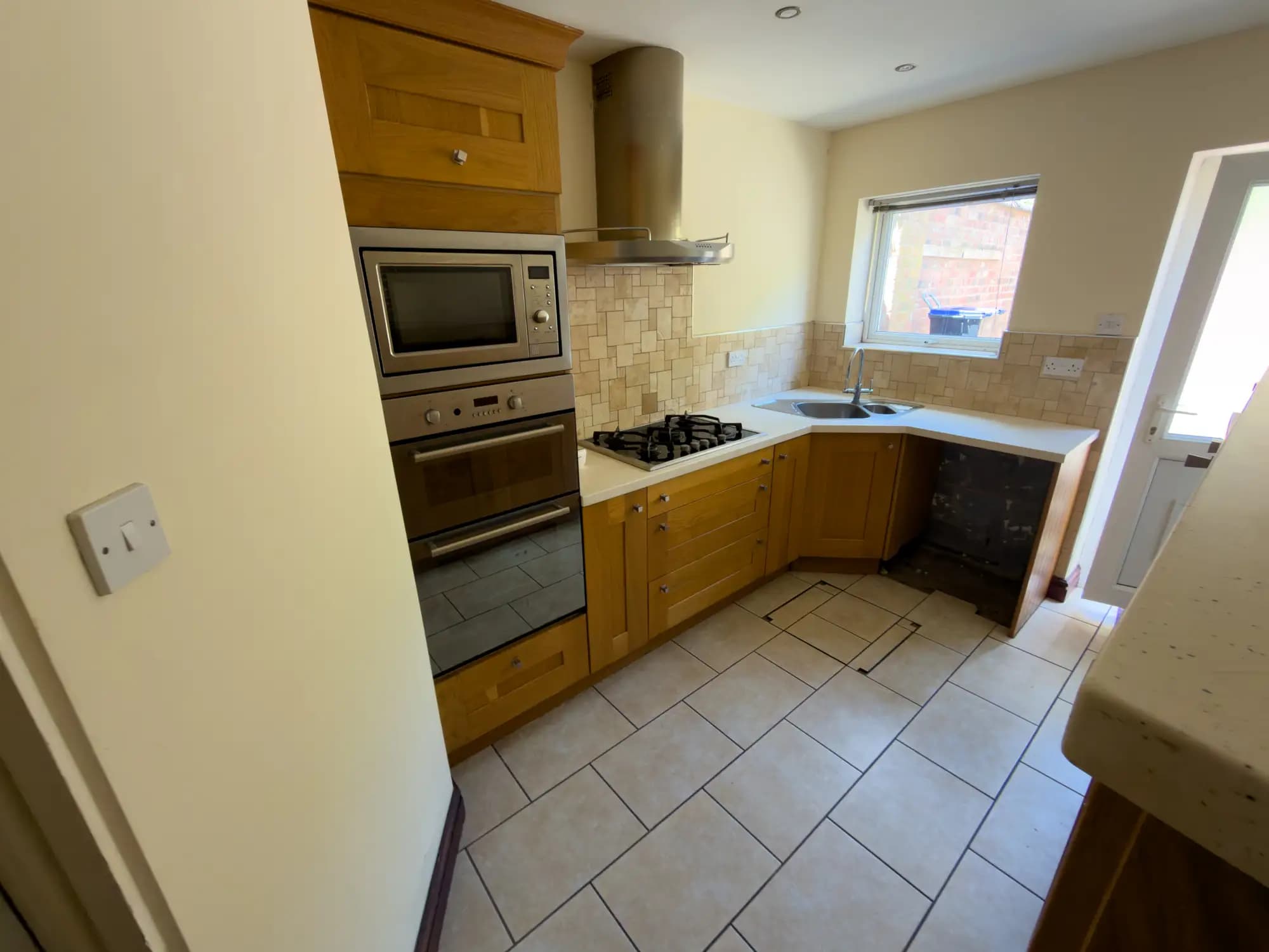 property photo 5 of 17