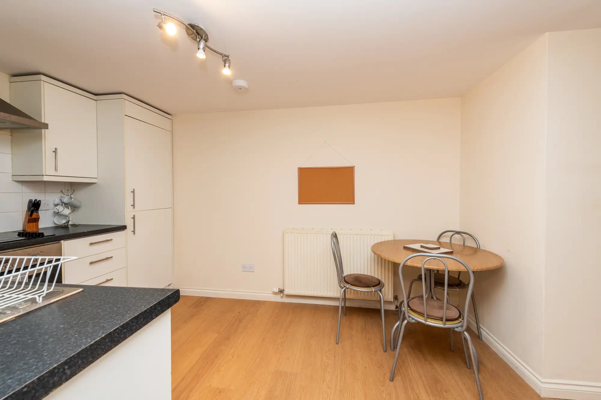 property photo 12 of 31