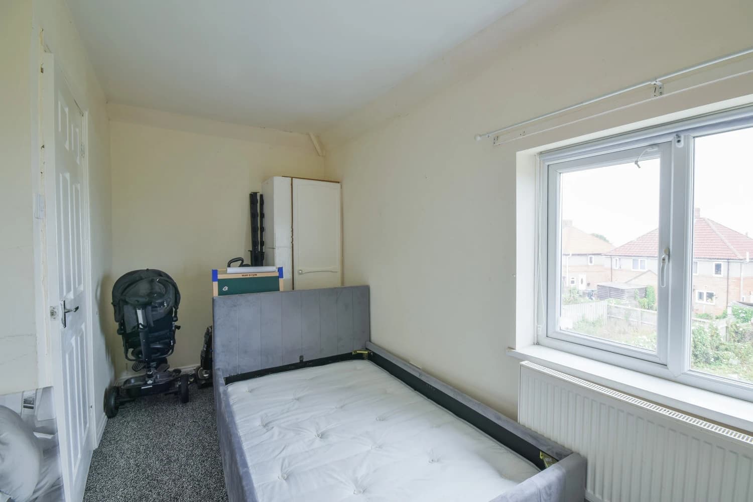 property photo 10 of 15