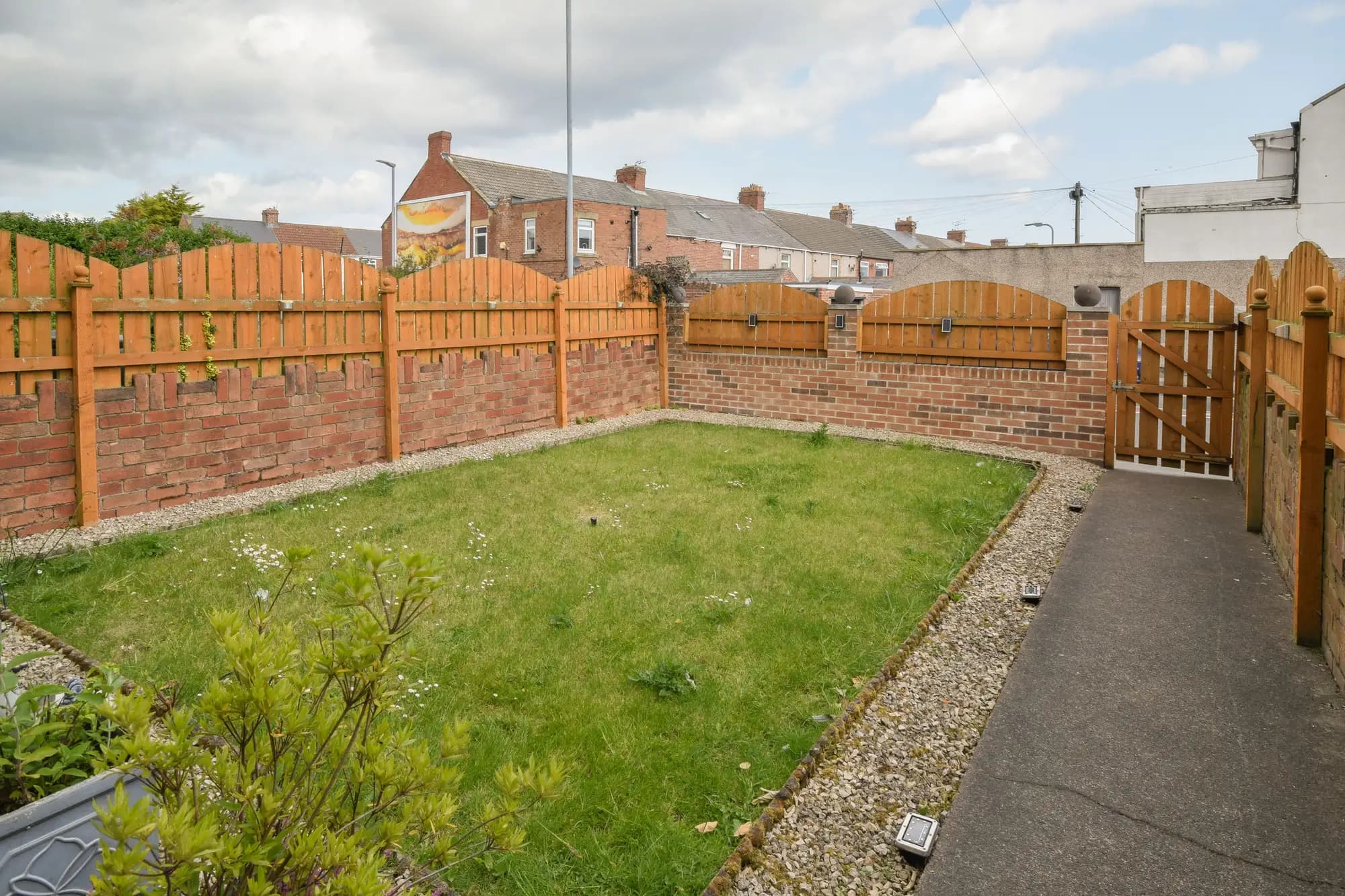 property photo 19 of 23