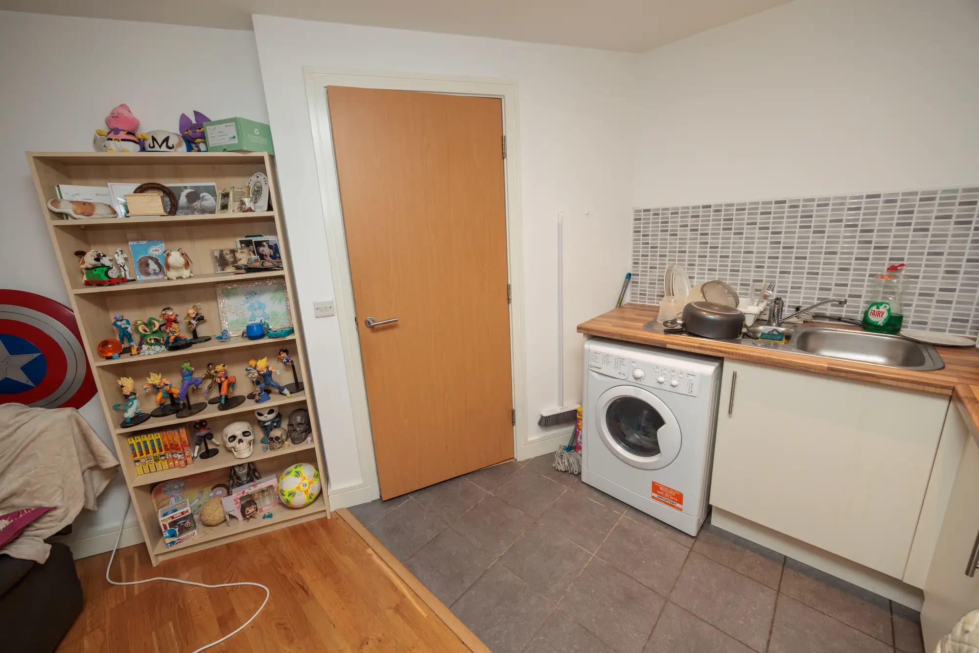 property photo 8 of 13