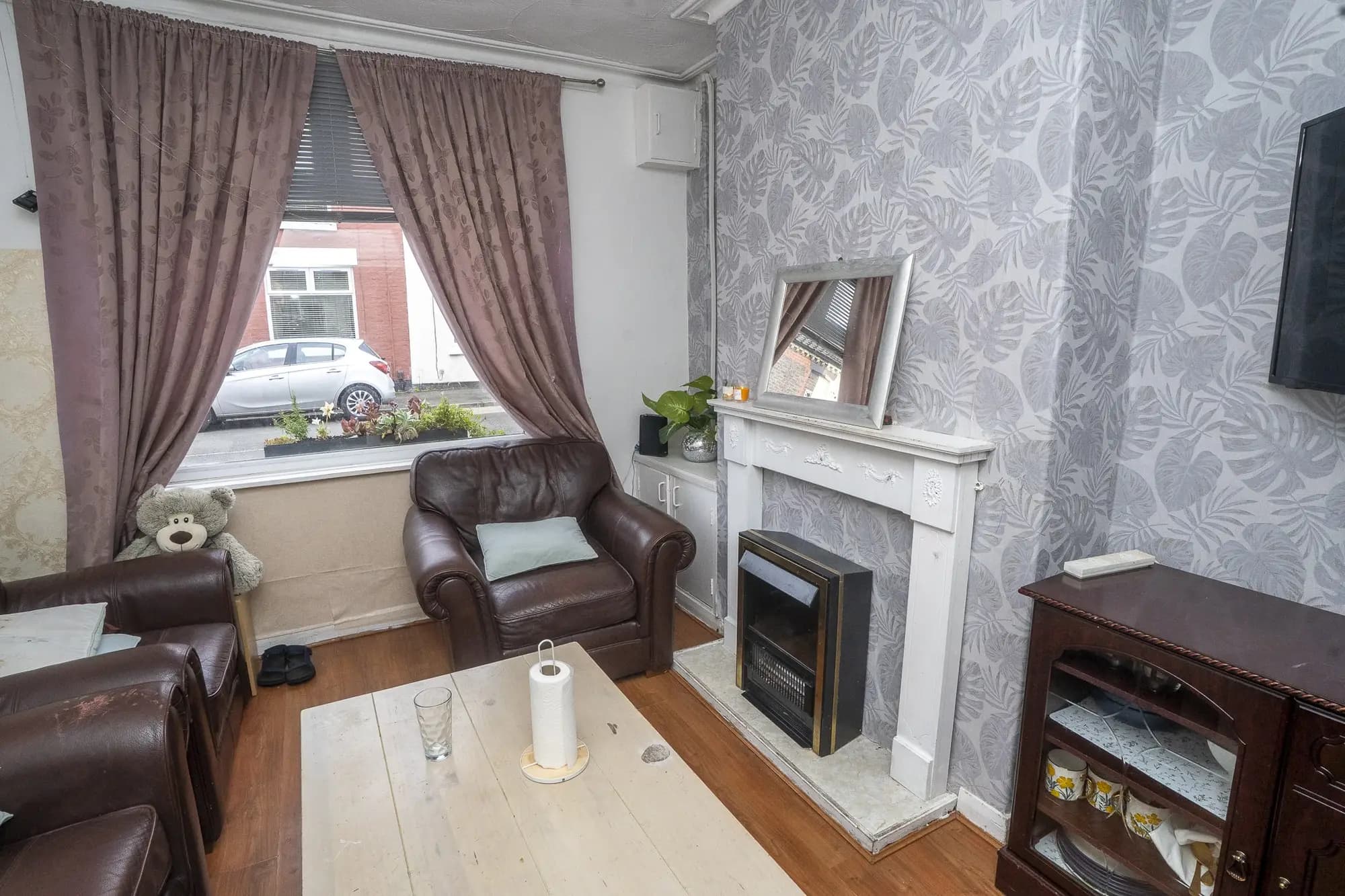 property photo 6 of 29