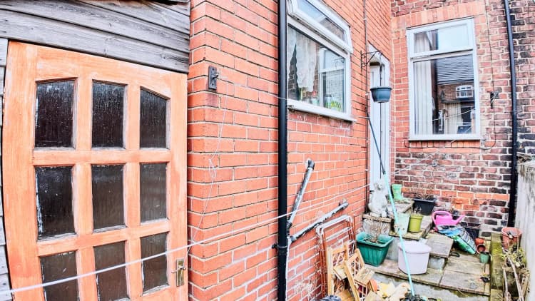 property photo 13 of 15