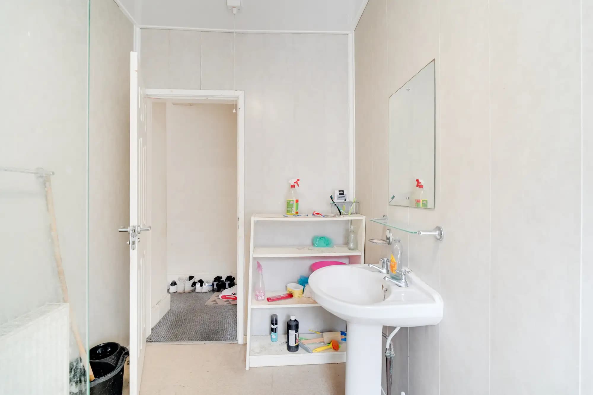 property photo 6 of 18