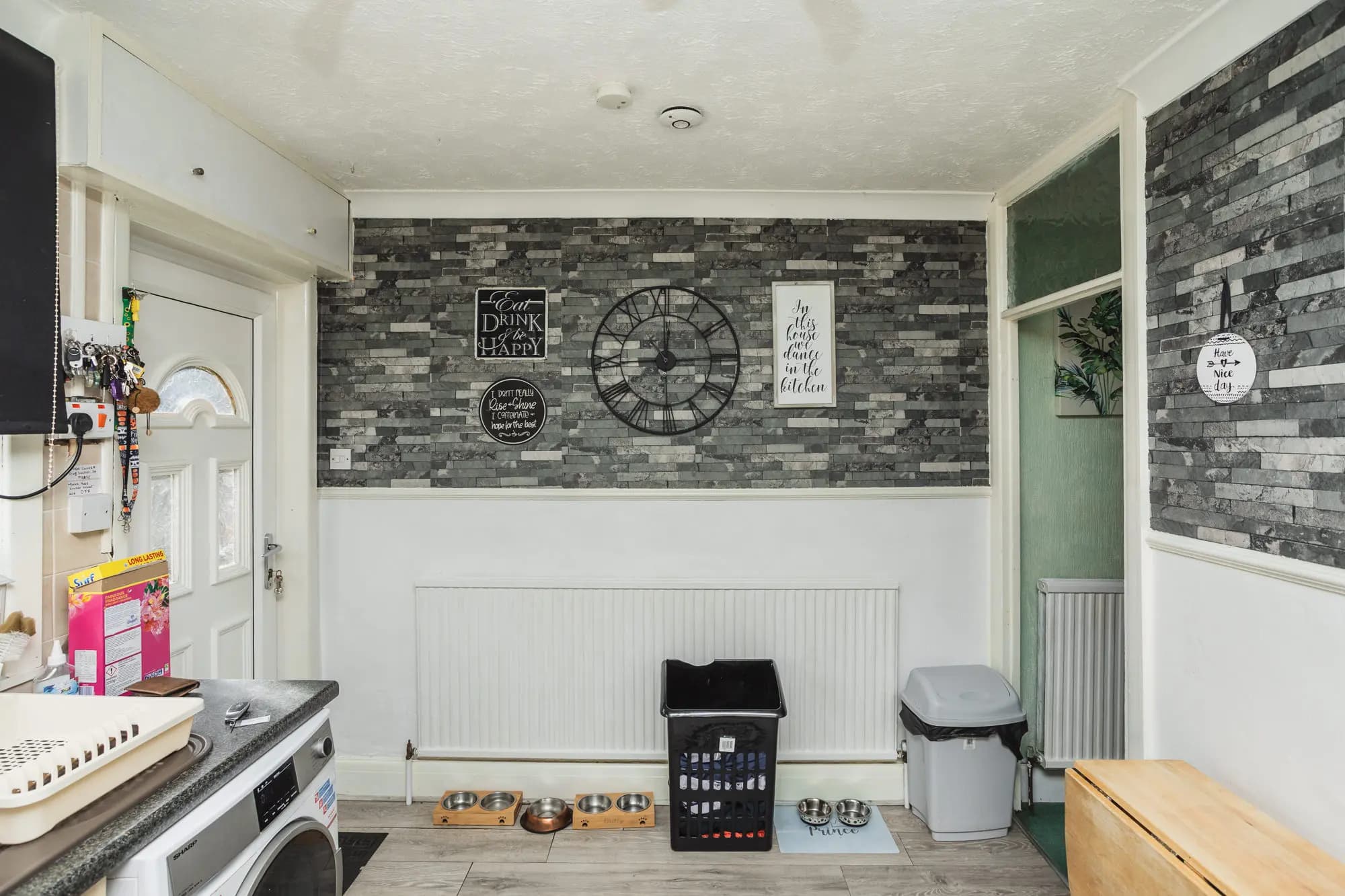 property photo 9 of 26