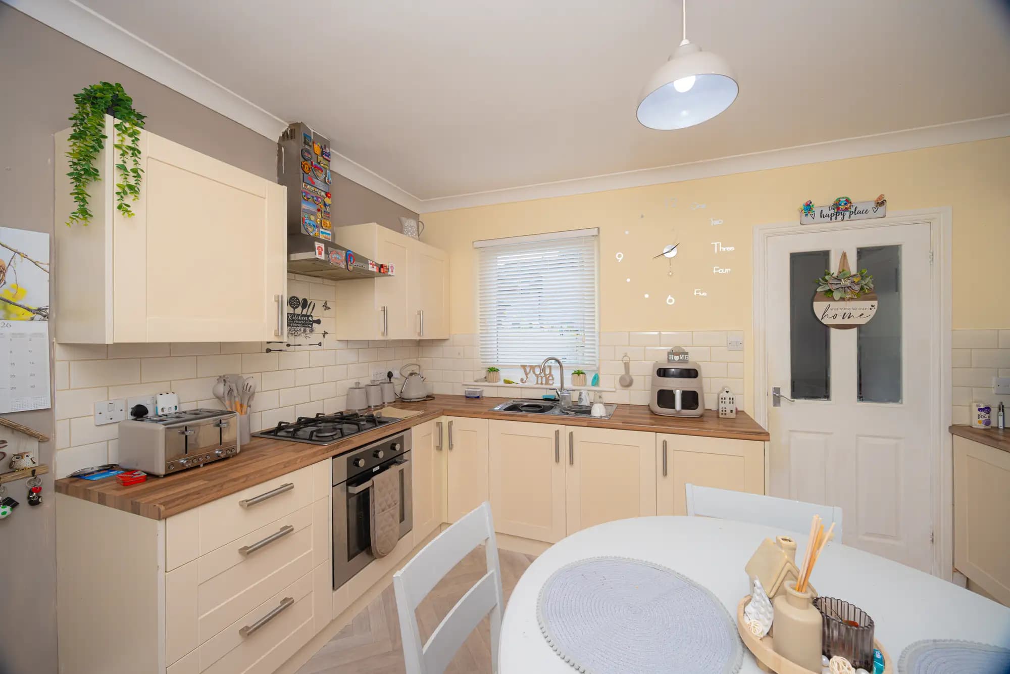 property photo 5 of 19