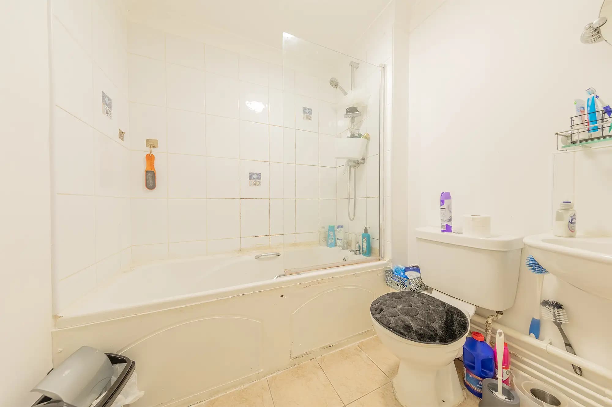 property photo 9 of 17