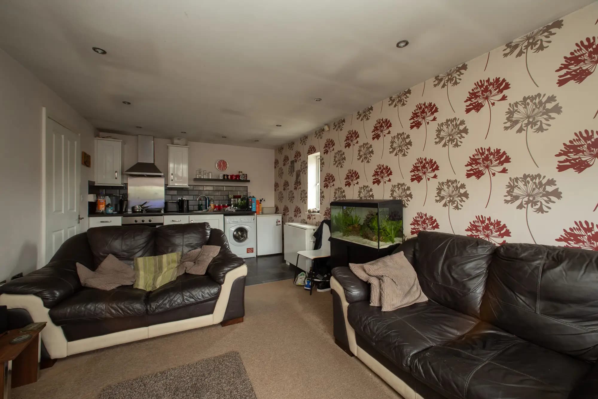 property photo 5 of 25