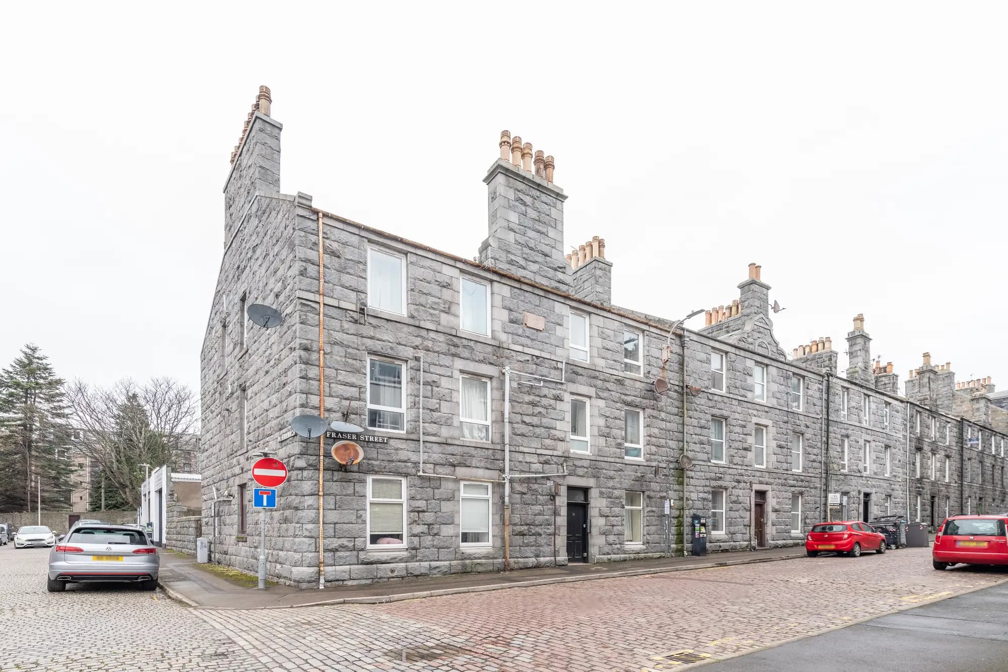 property photo 16 of 17