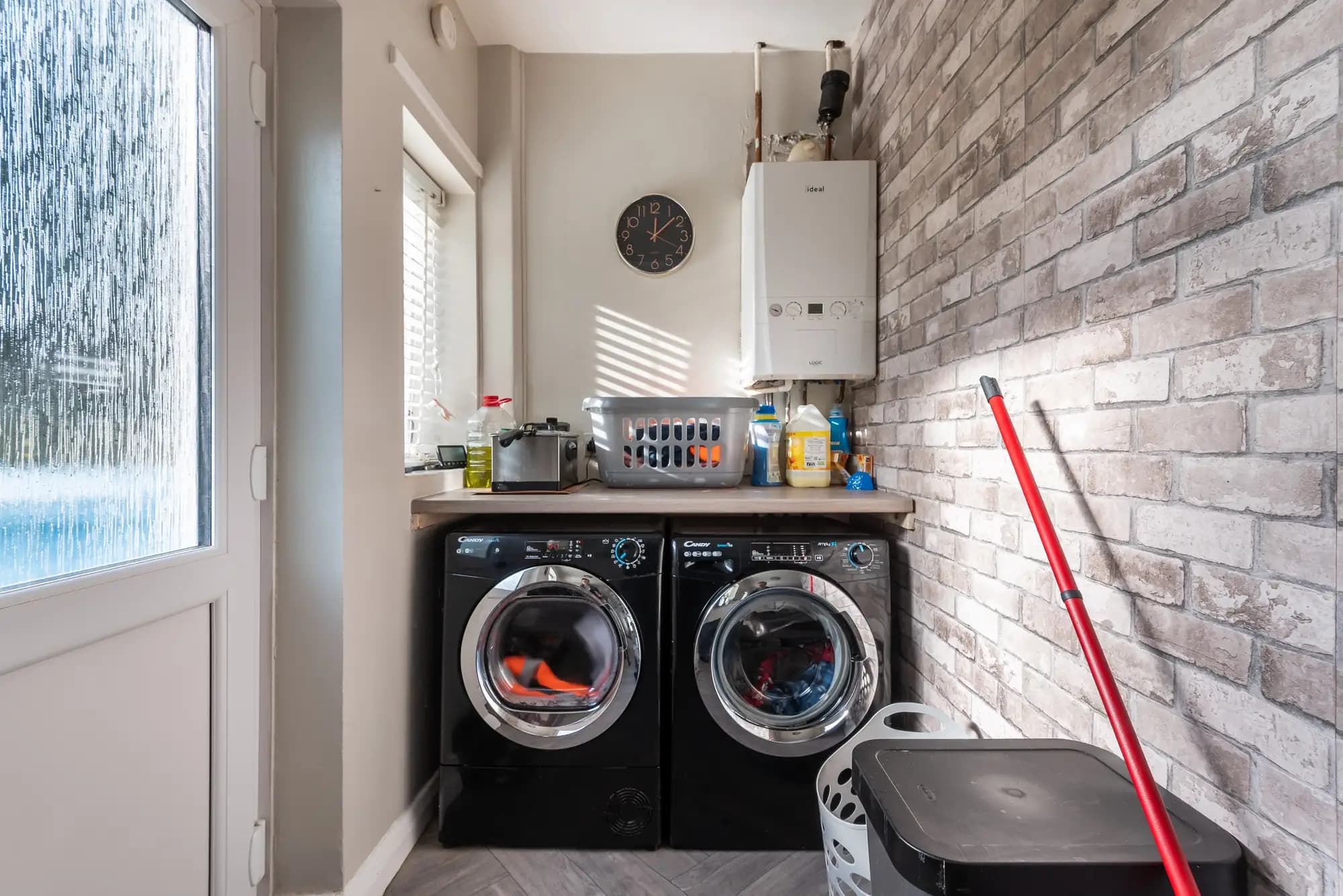 property photo 21 of 27