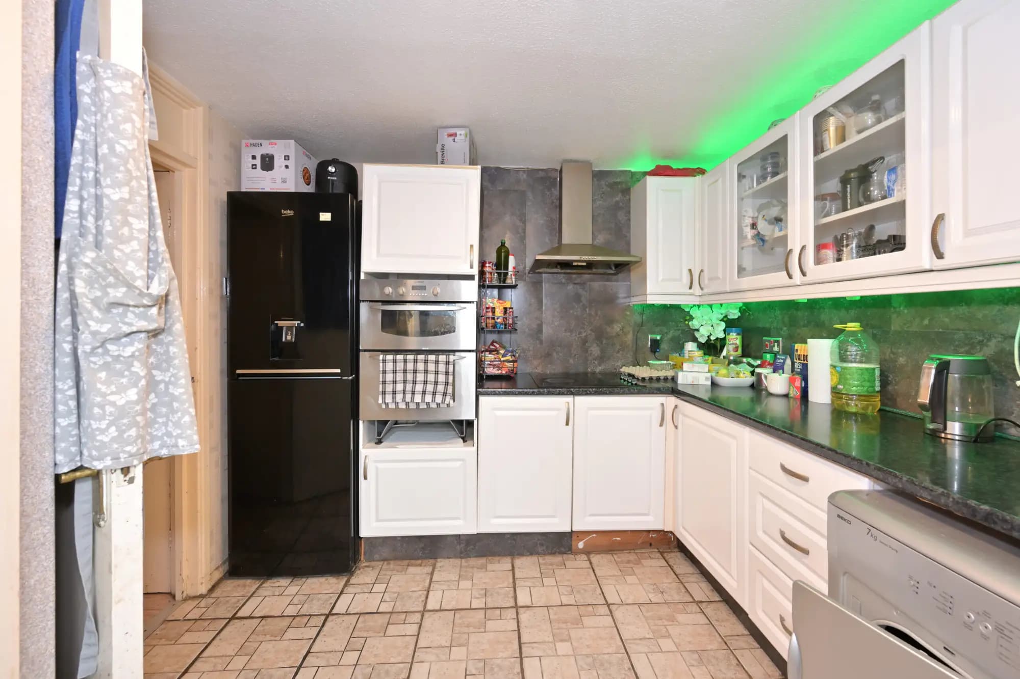 property photo 7 of 20