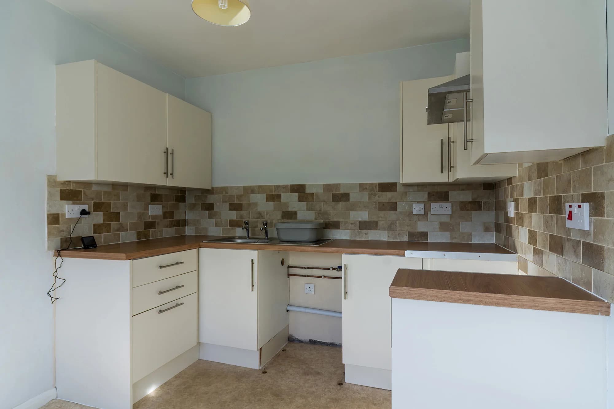 property photo 10 of 35