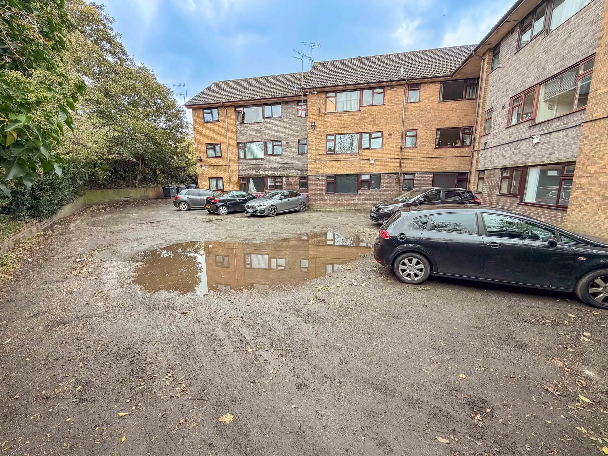 property photo 16 of 17