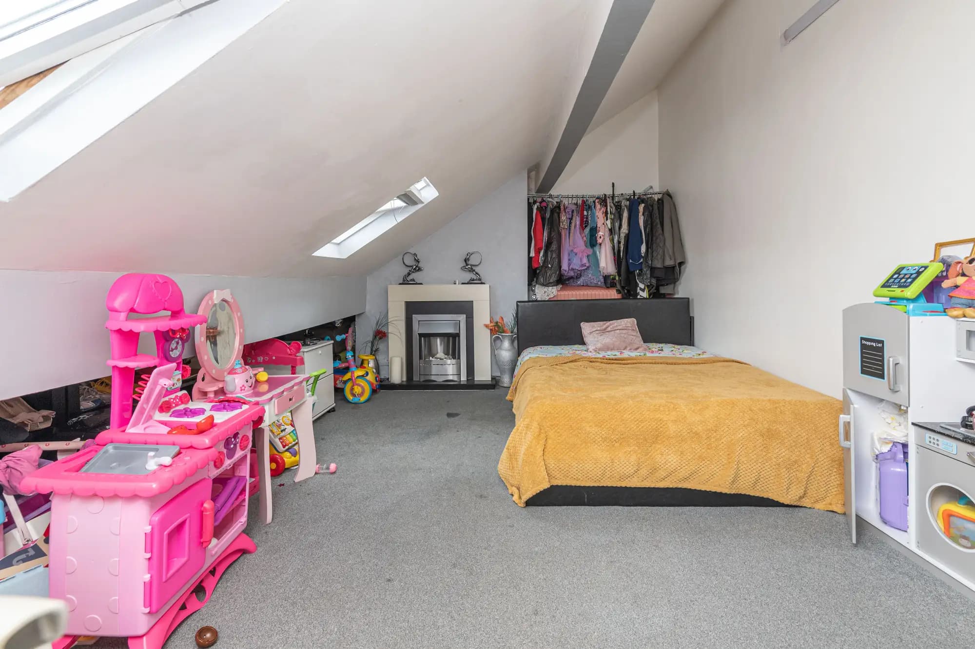 property photo 14 of 18