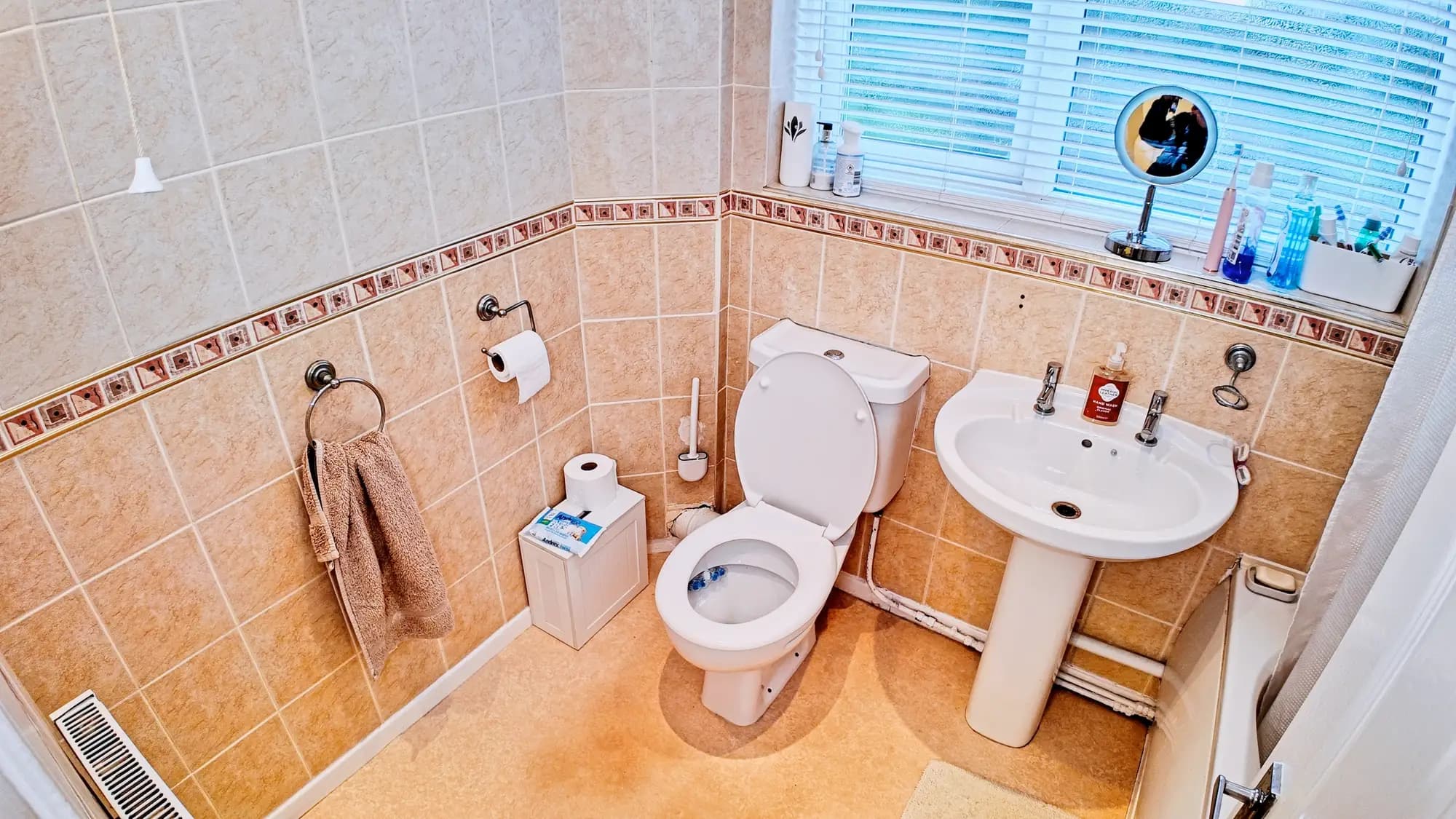 property photo 10 of 23